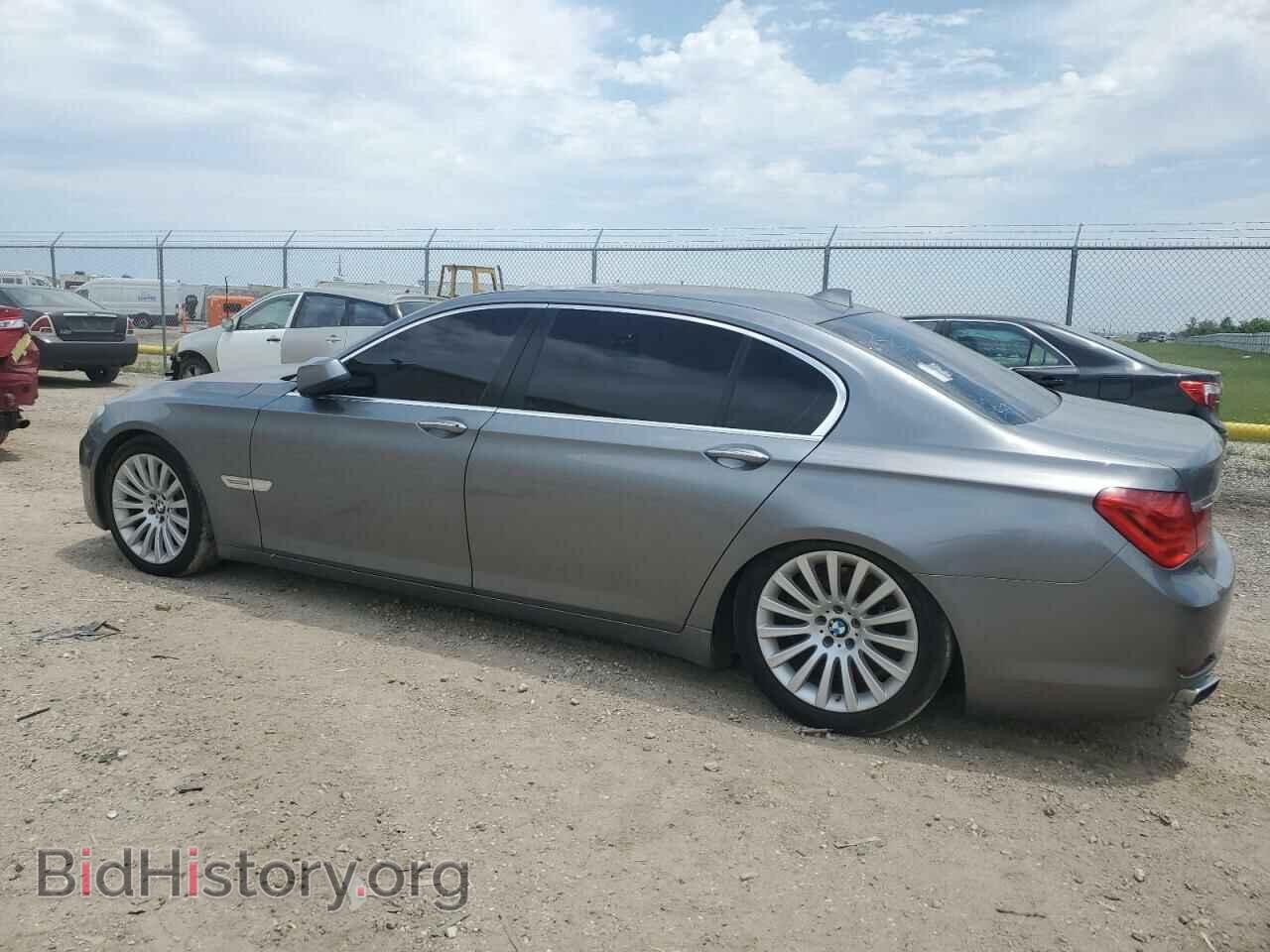 2012 BMW 7 SERIES - VIN: WBAKB8C52CC964138 - Фото 2