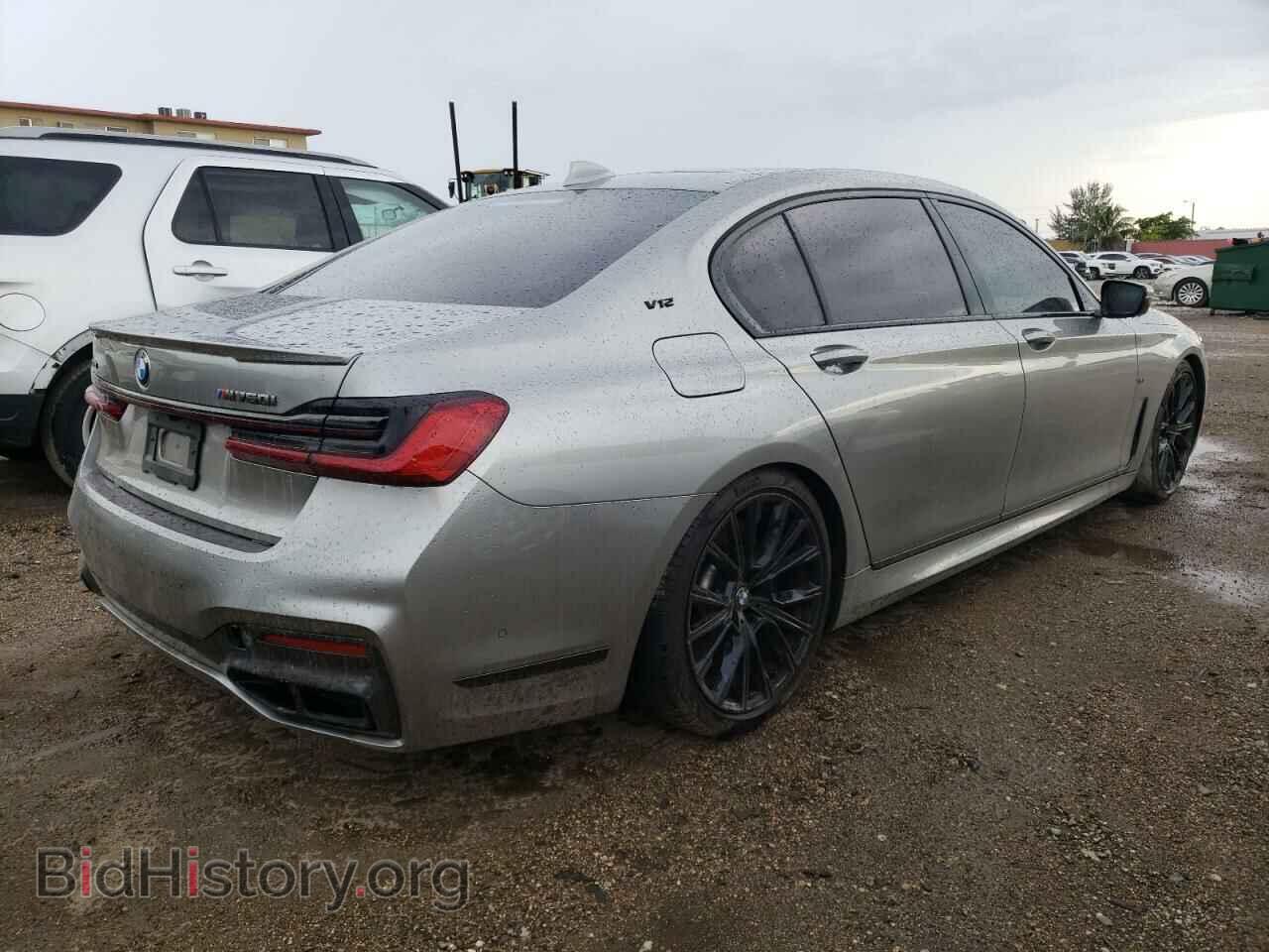 2020 BMW M7 - VIN: WBA7U6C00LBM62937 - Фото 3
