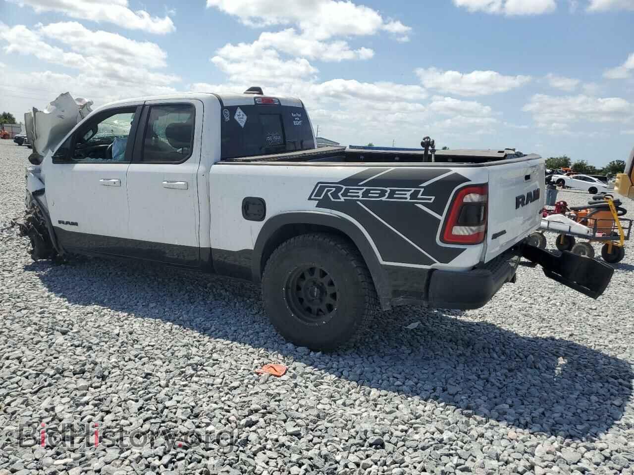 2020 RAM 1500 - VIN: 1C6SRFET9LN258178 - Photo 2