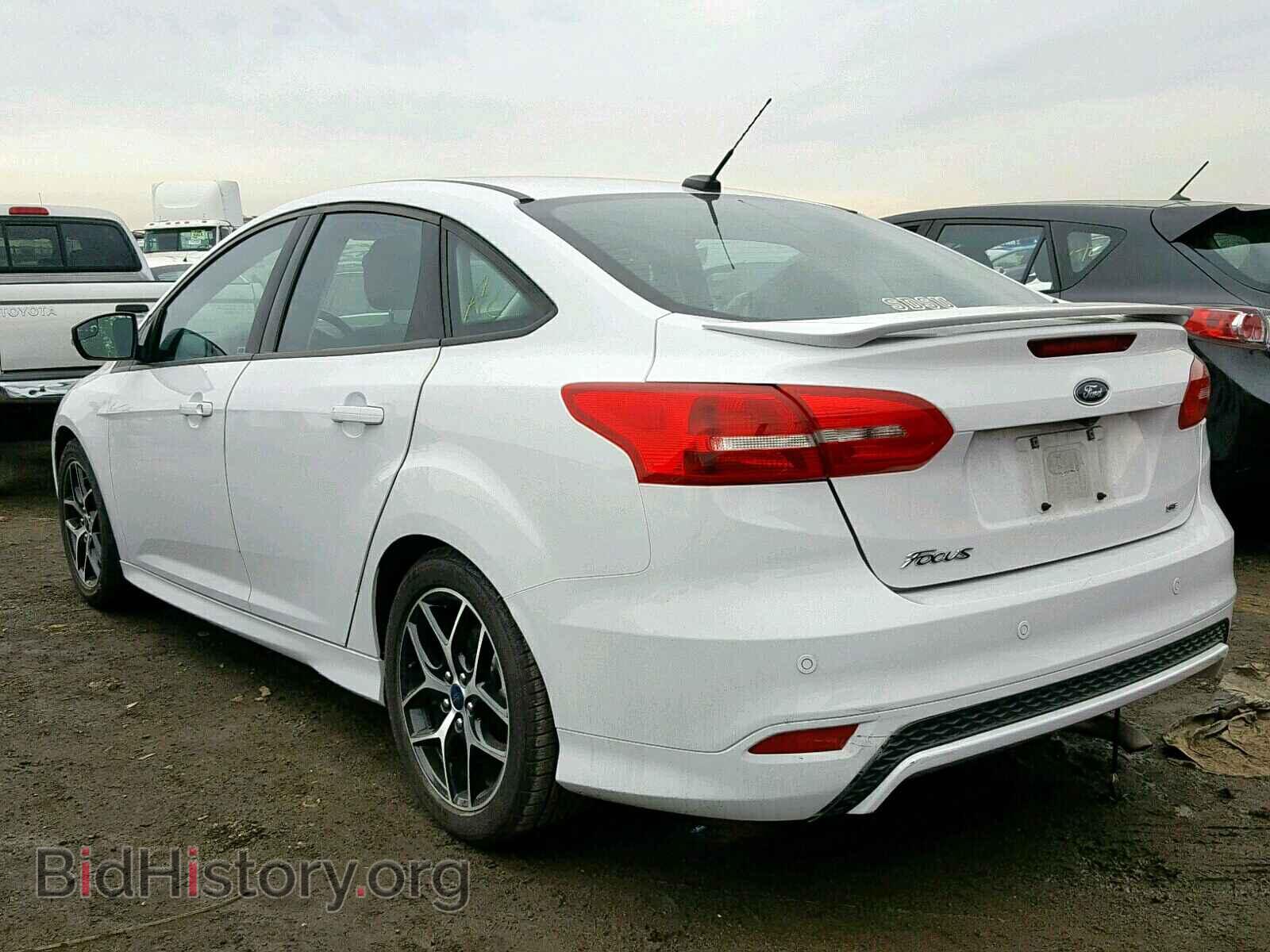 2016 FORD FOCUS - VIN: 1FADP3F2XGL344313 - Фото 3