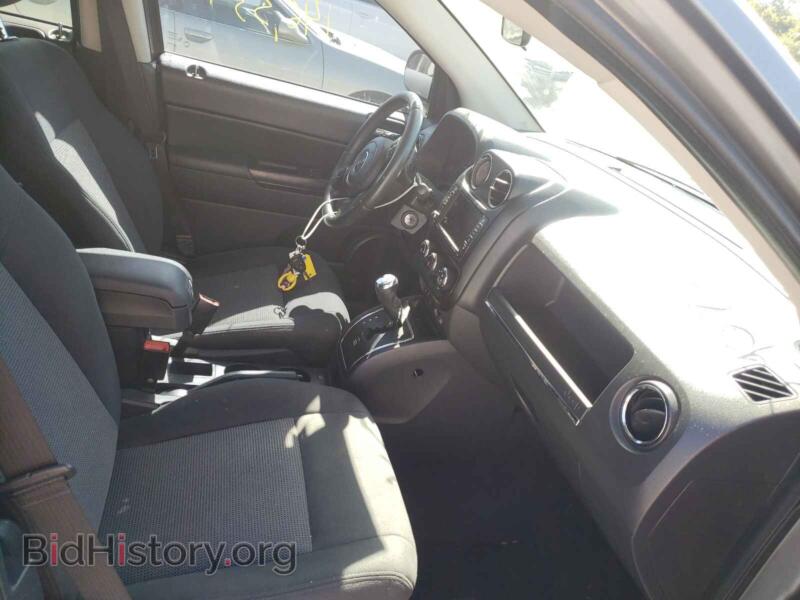 2011 Jeep COMPASS (VIN 1J4NT1FB2BD290775) — photo 5 of 10