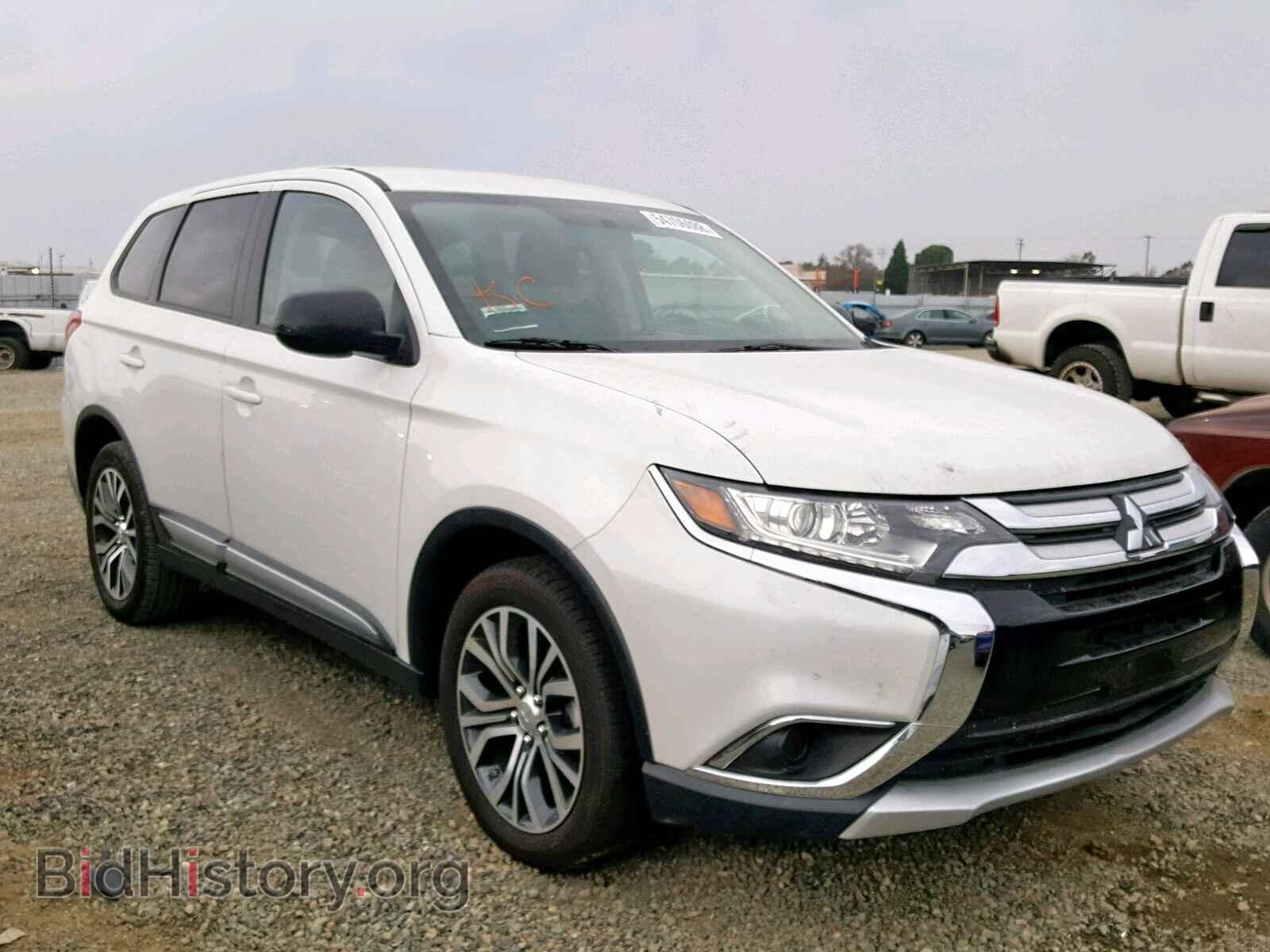Фотография JA4AD2A32HZ018210 - MITSUBISHI OUTLANDER 2017