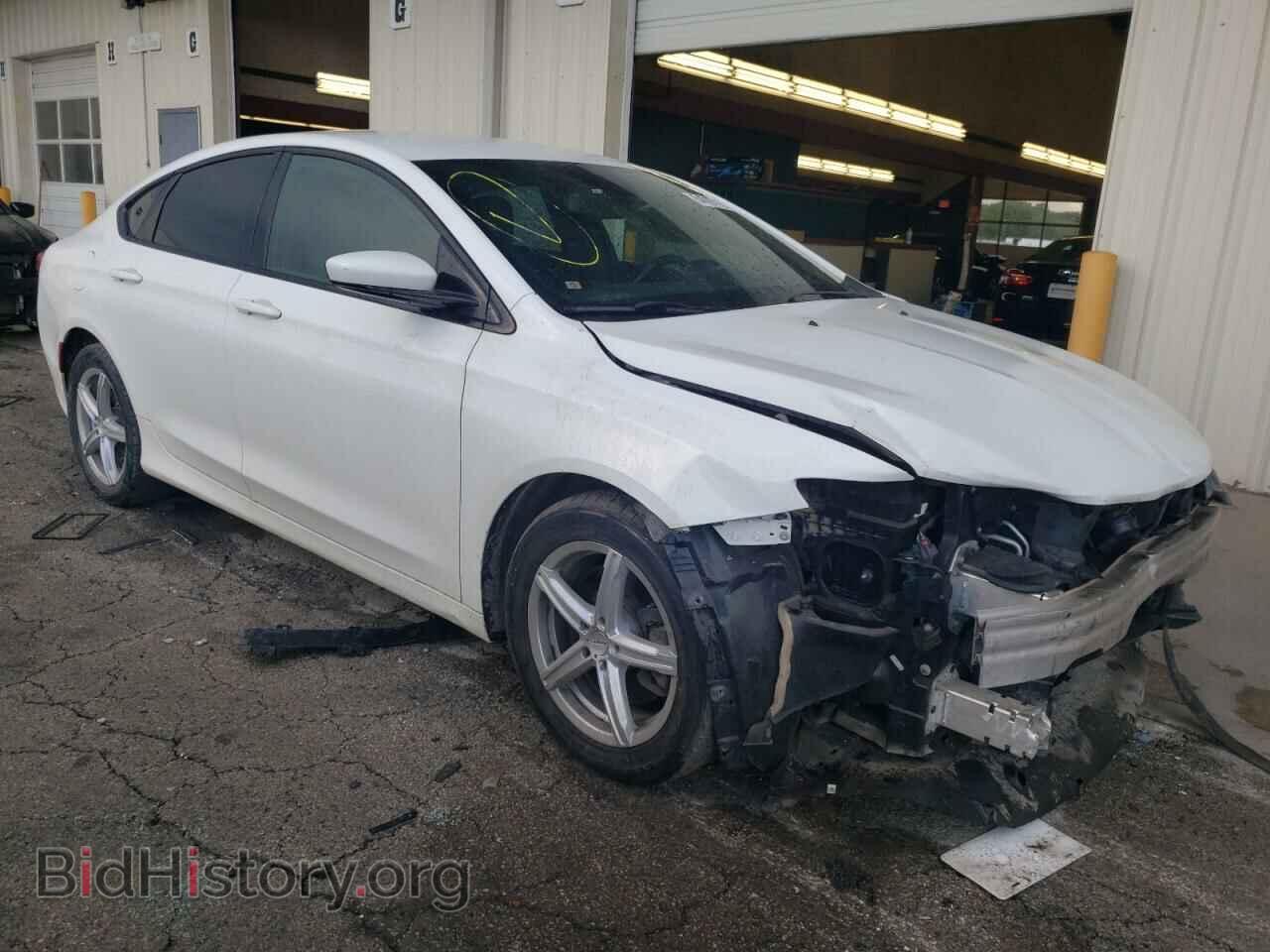 2016 CHRYSLER 200 - VIN: 1C3CCCBB0GN115784 - Photo 4