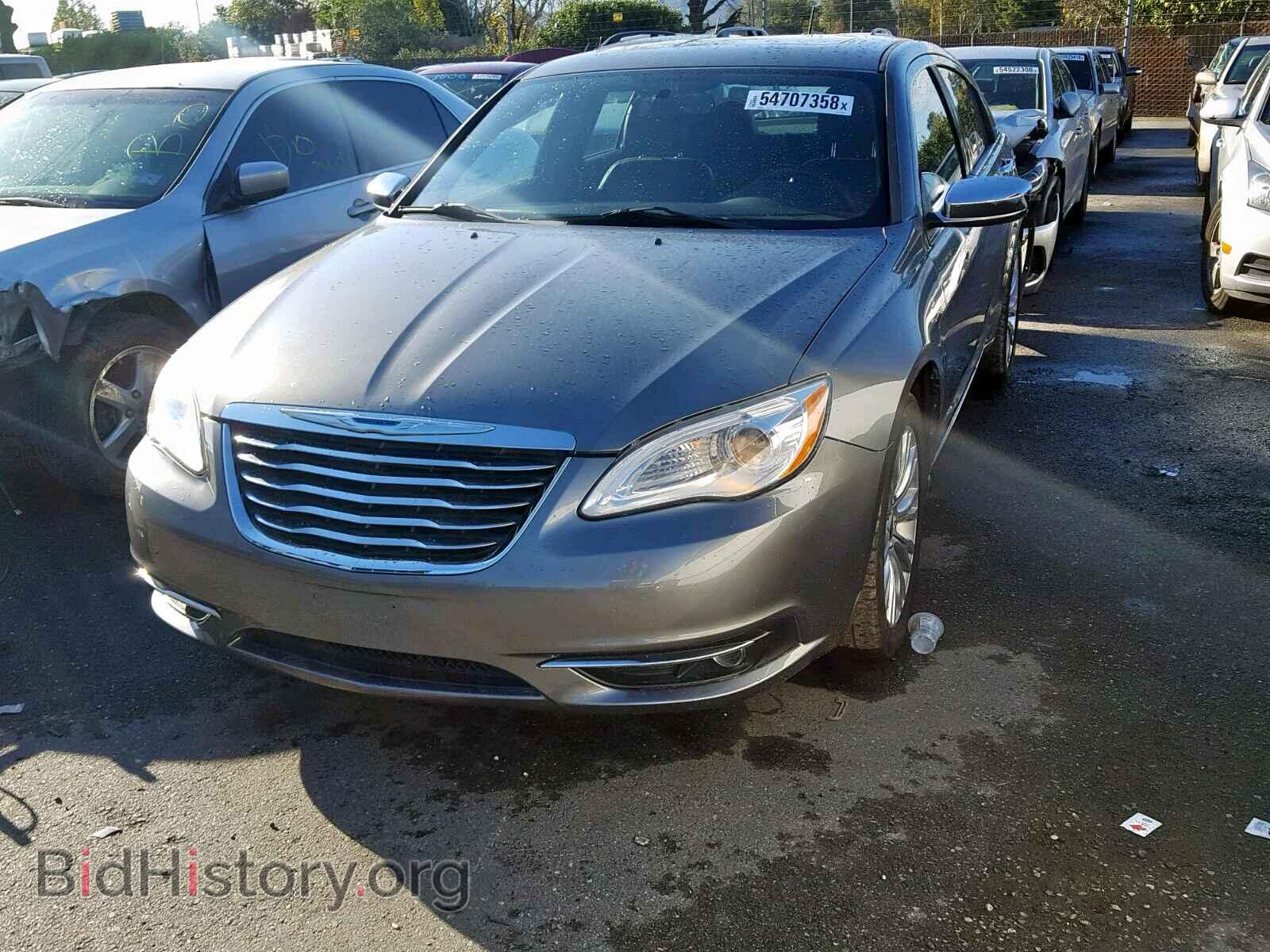 2011 CHRYSLER 200 - VIN: 1C3BC2FG3BN607505 - Фото 2