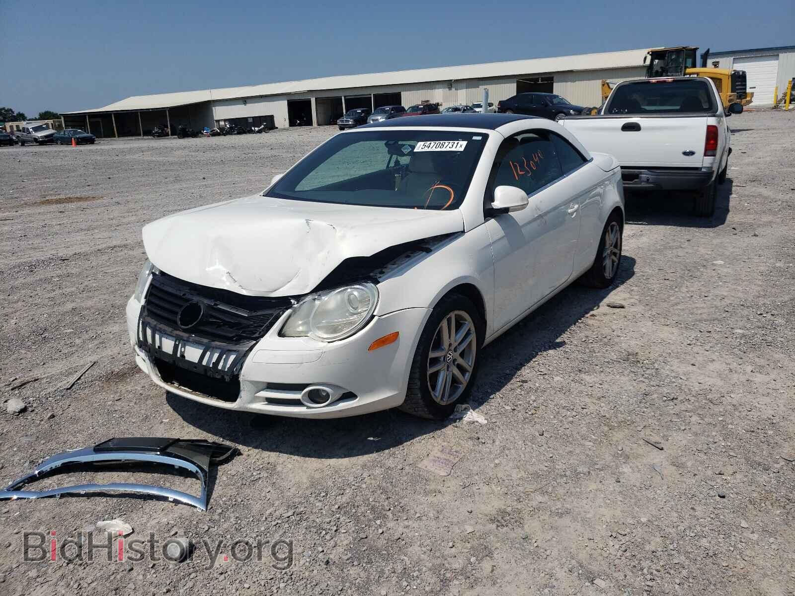 2008 VOLKSWAGEN EOS - VIN: WVWFA71F38V013472 - Photo 2