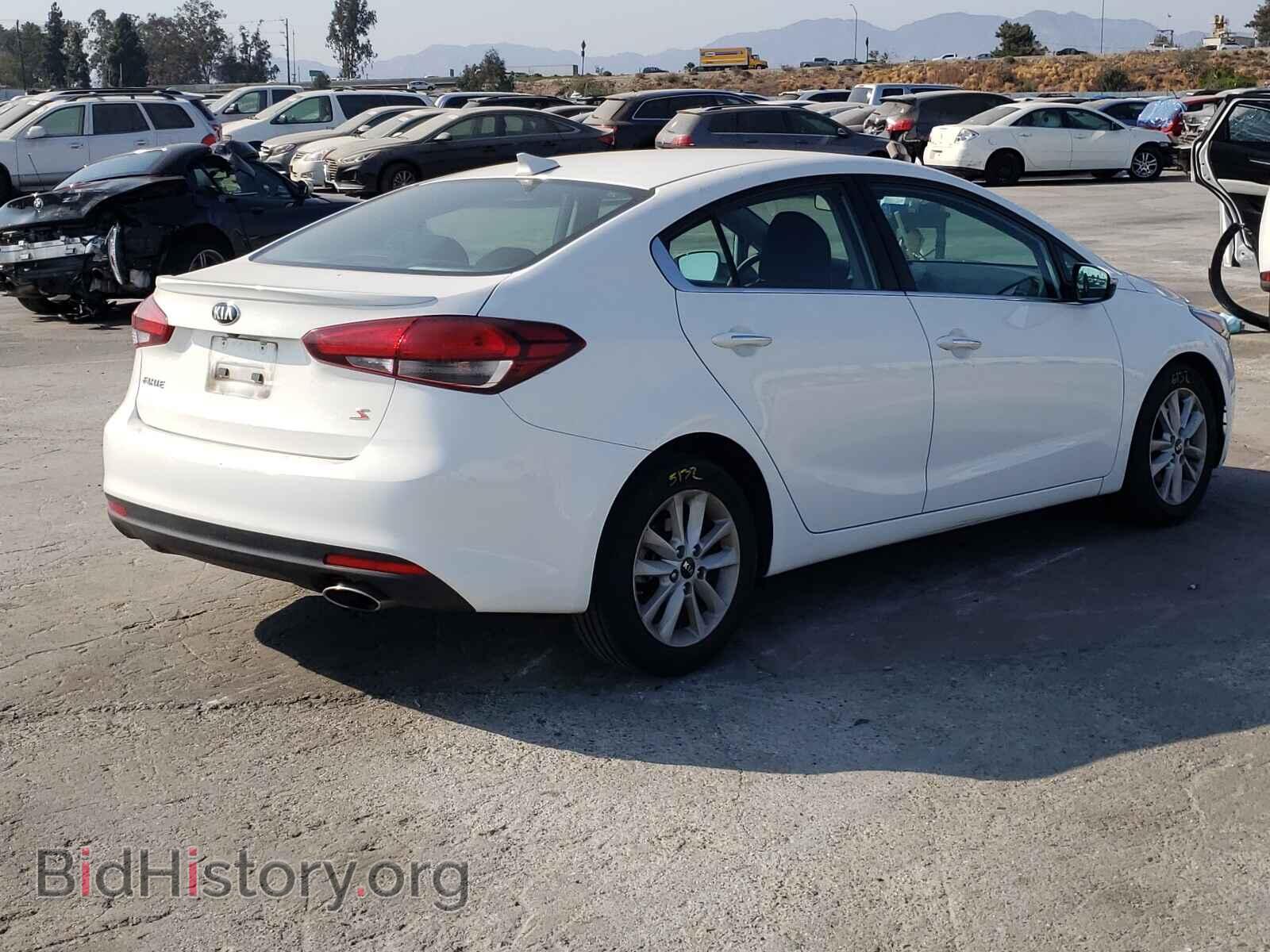 2017 KIA FORTE - VIN: 3KPFL4A77HE038042 - Фото 4