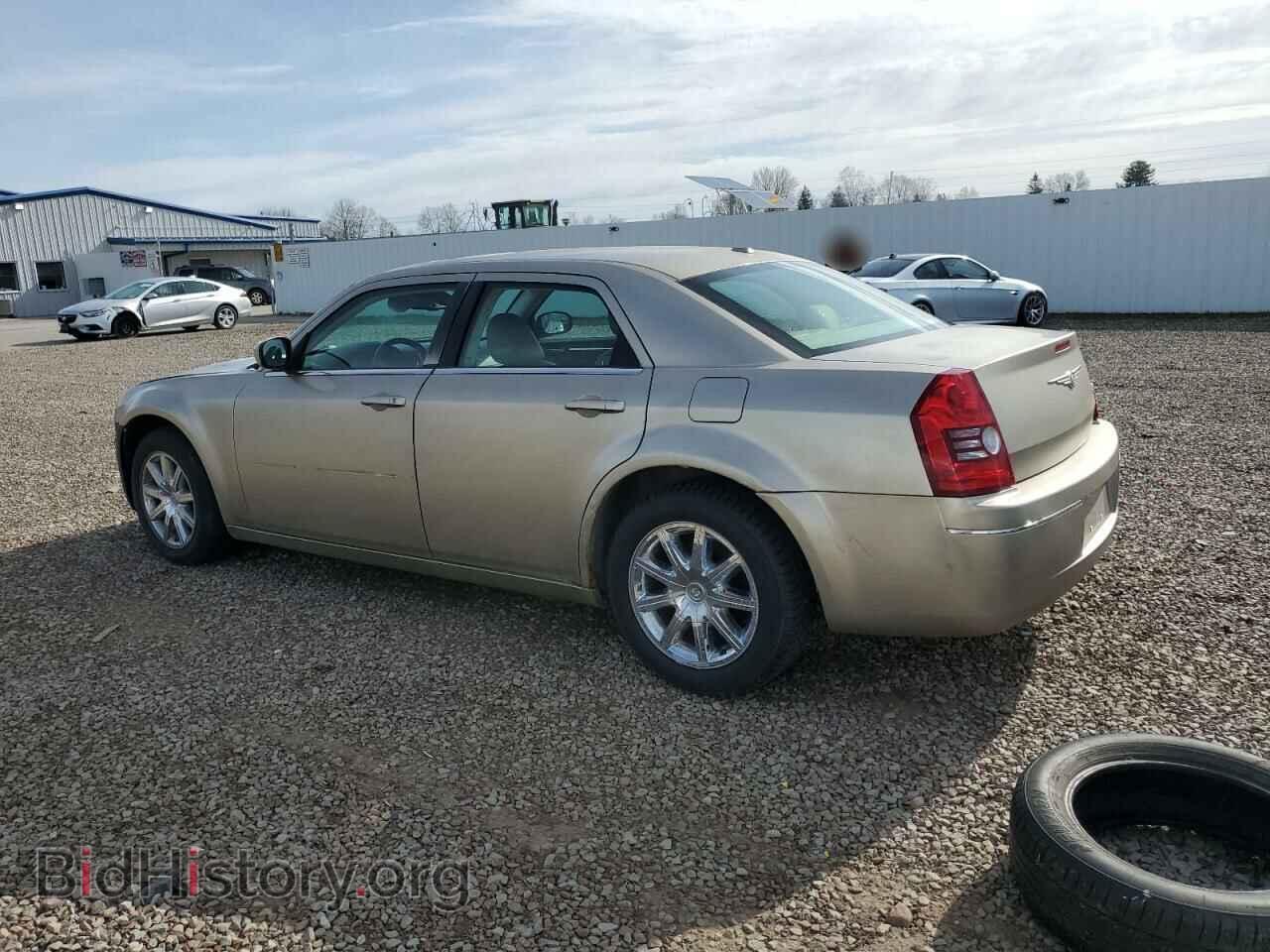 2009 CHRYSLER 300 - VIN: 2C3LA53V89H565107 - Фото 2