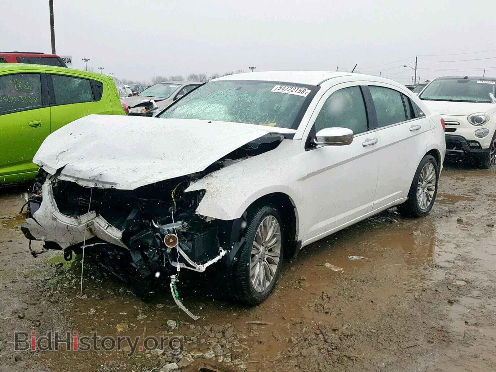 2012 CHRYSLER 200 - VIN: 1C3CCBCG3CN326878 - Фото 2