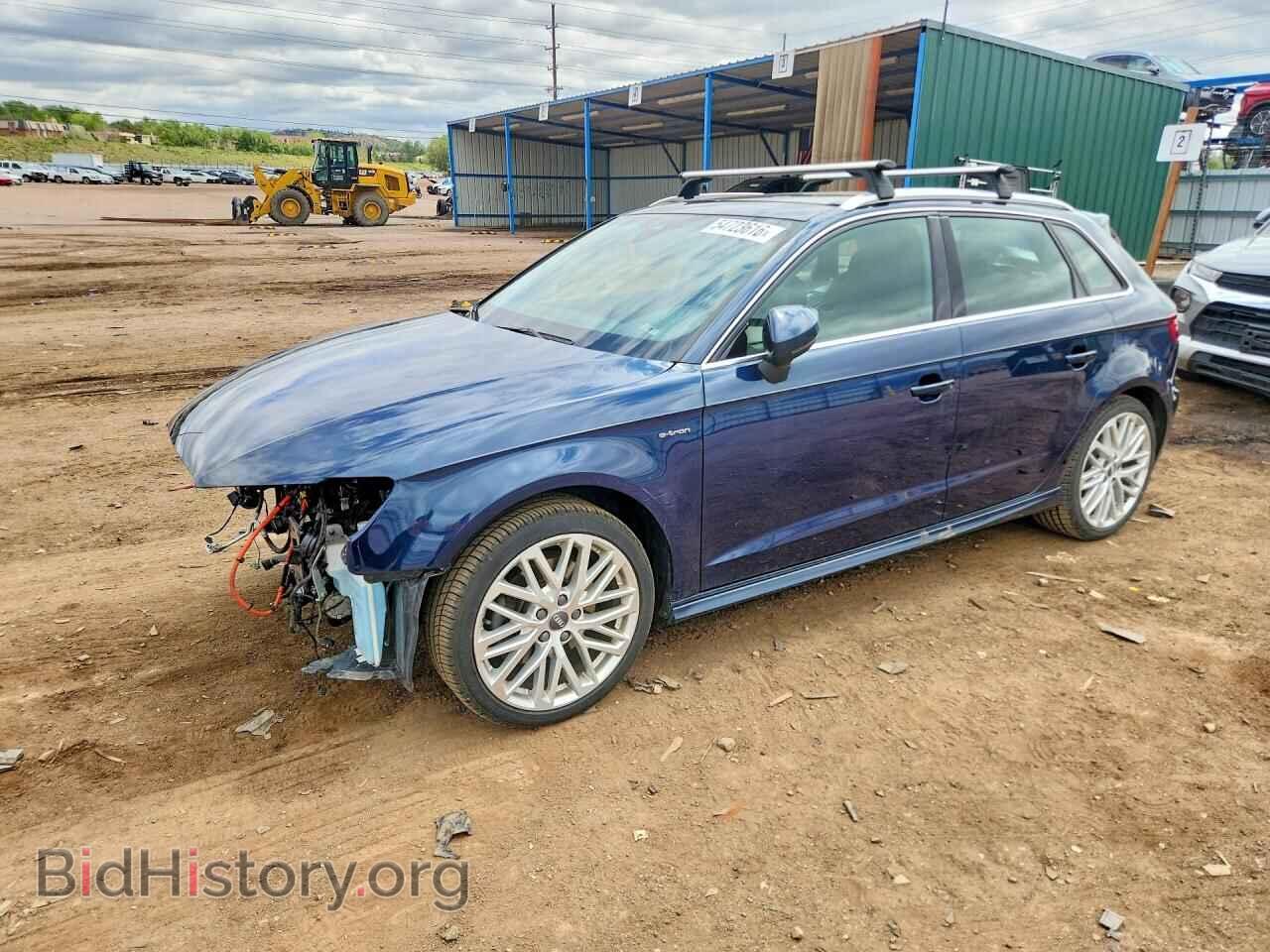 Photo WAUSPBFF9JA055793 - AUDI A3 2018
