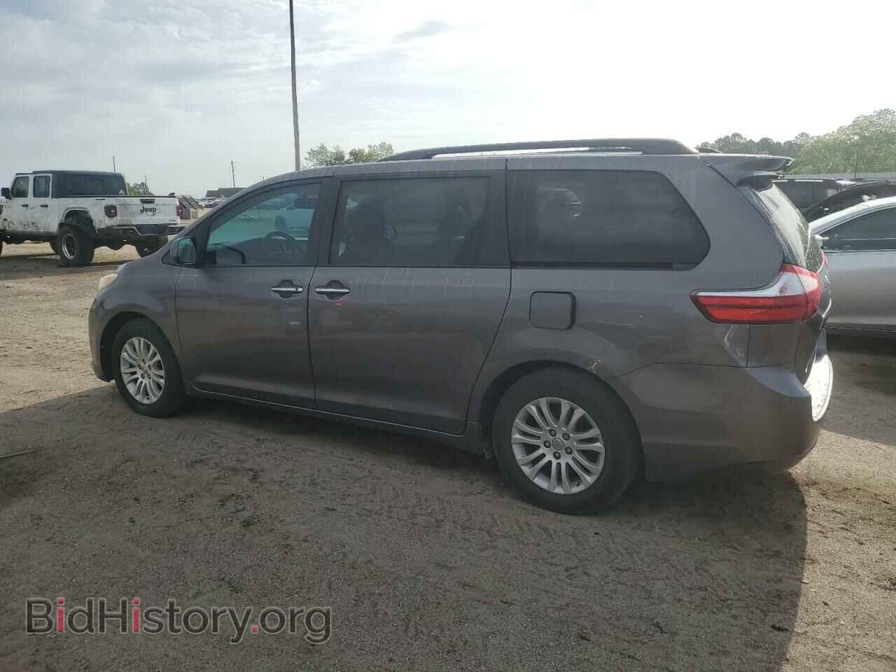 2017 TOYOTA All Models - VIN: 5TDYZ3DC8HS835268 - Фото 2