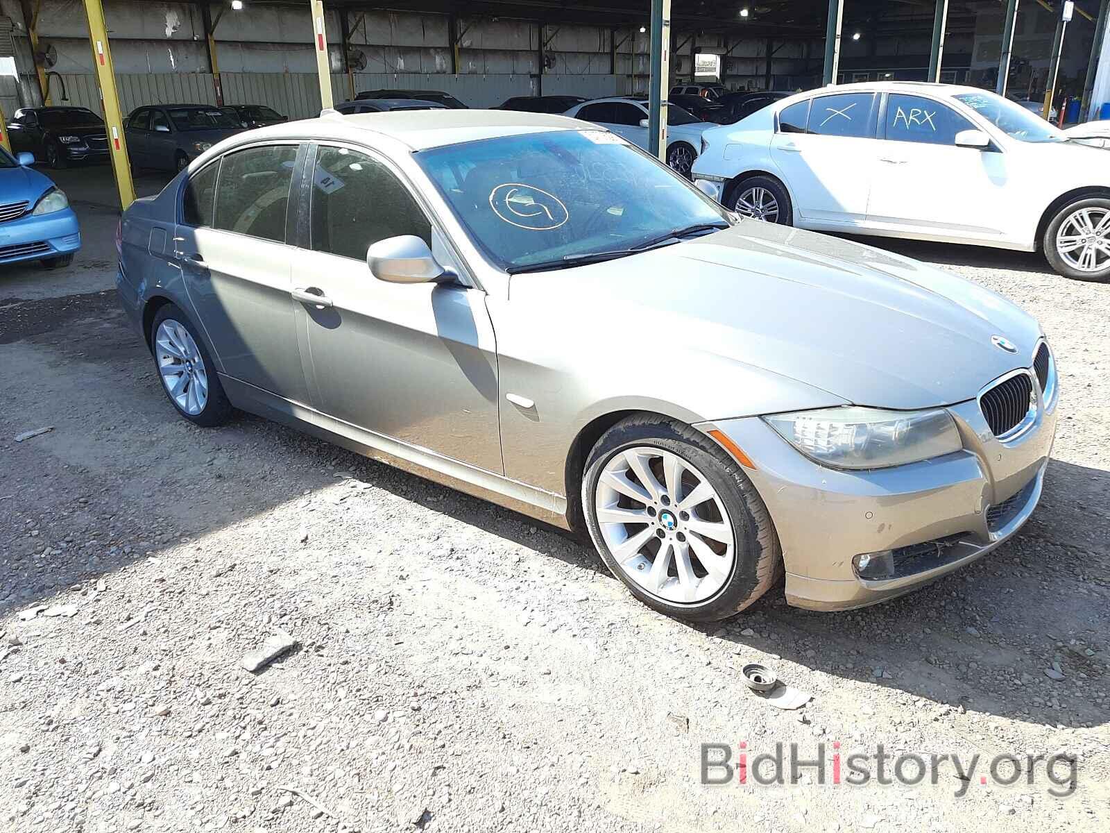 Photo WBAPH7G59BNM57524 - BMW 3 SERIES 2011