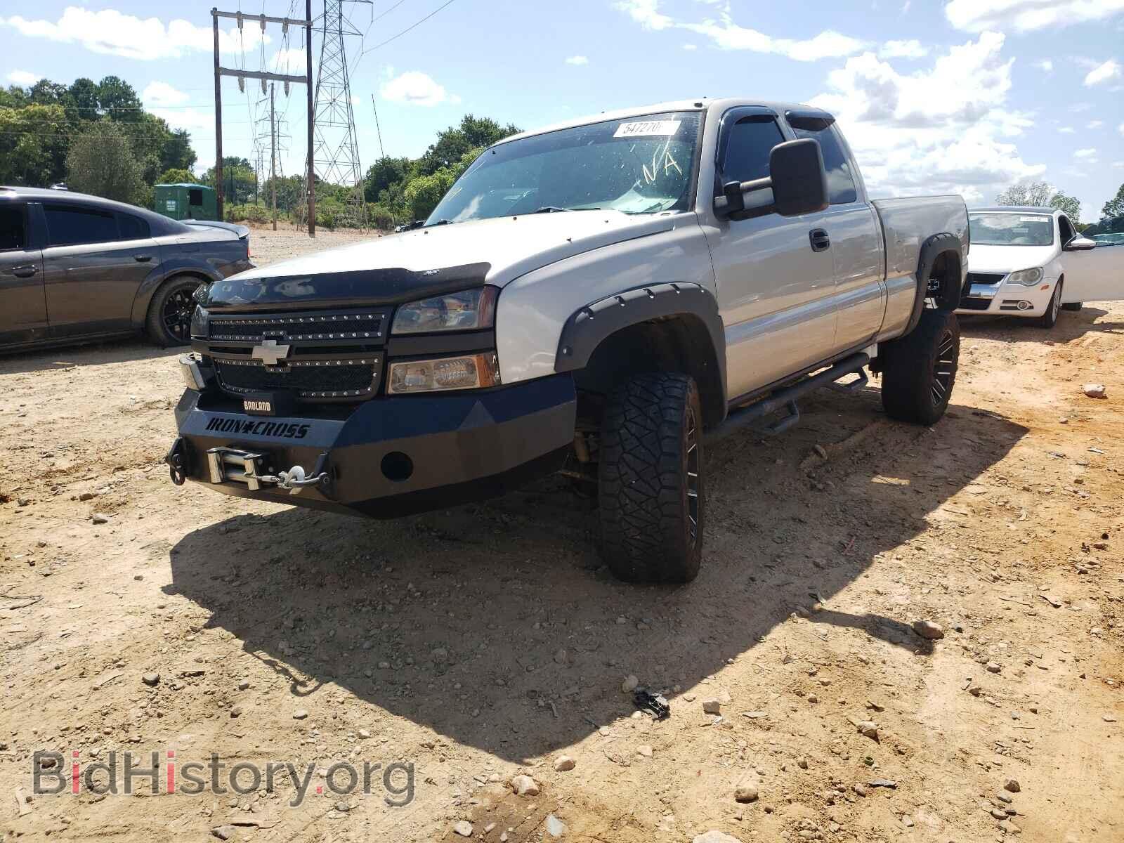 2006 CHEVROLET SILVERADO - VIN: 1GCHK29D06E279931 - Фото 2