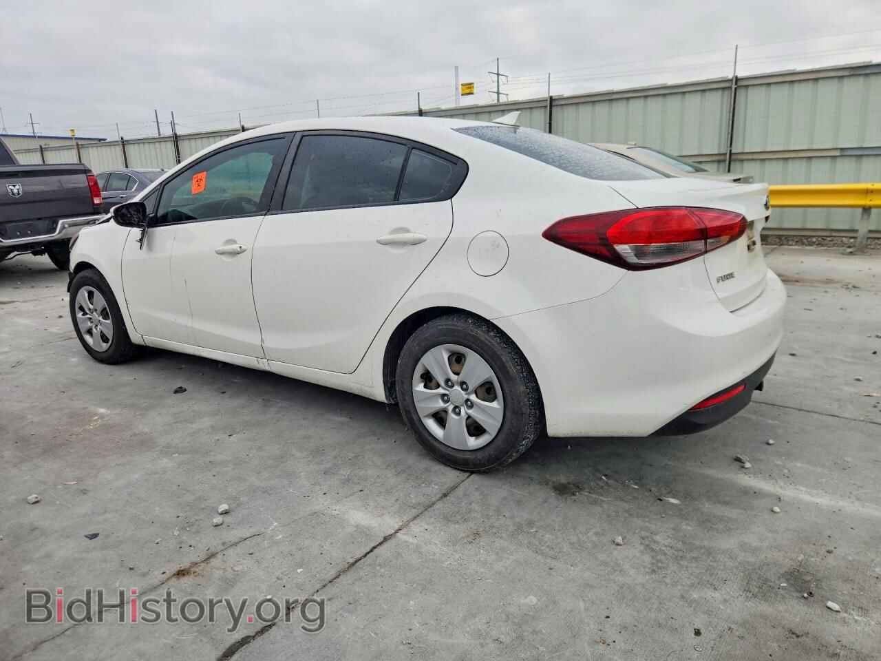2017 KIA FORTE - VIN: 3KPFK4A73HE065371 - Фото 2