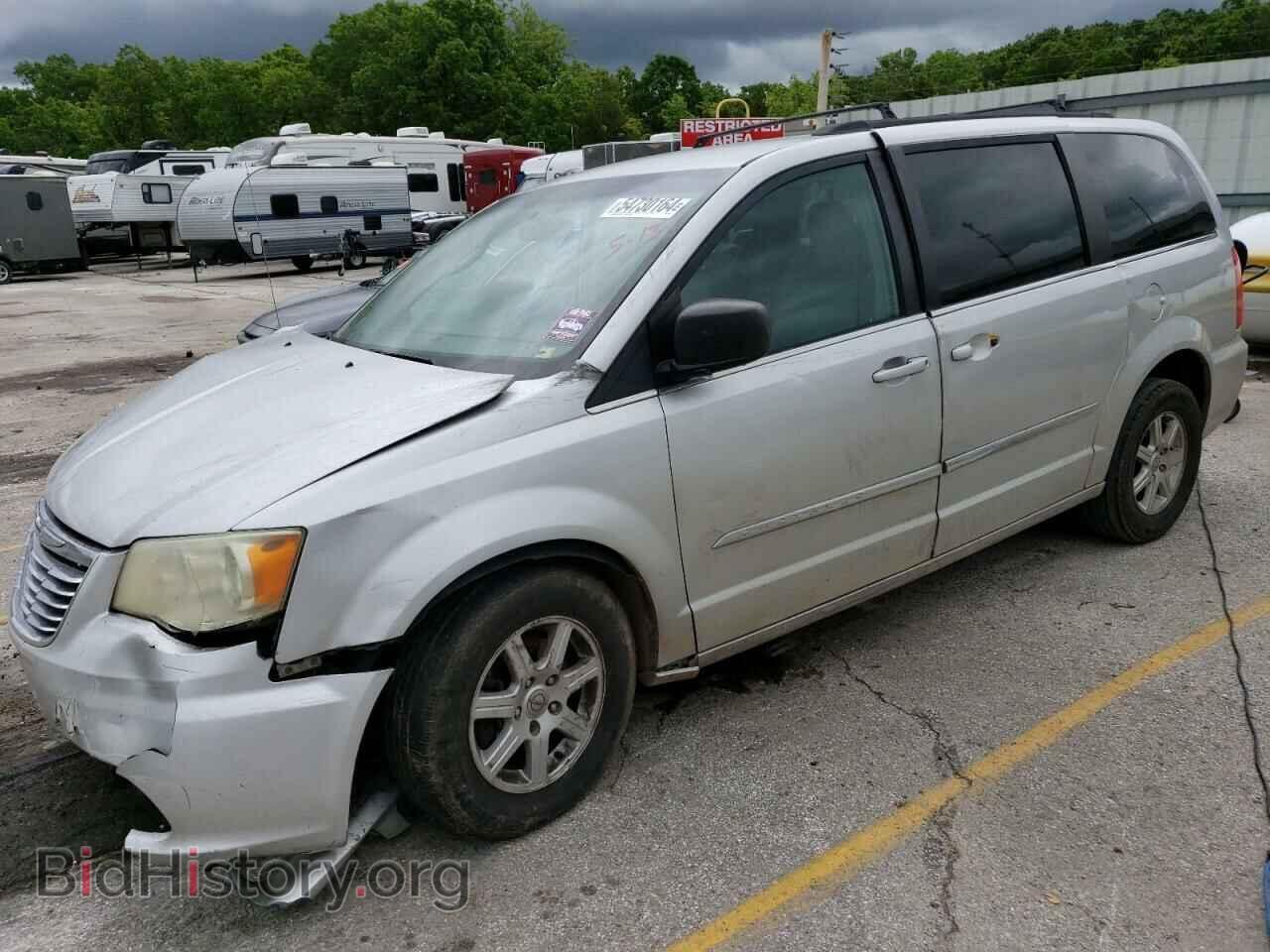 Photo 2A4RR8DG6BR705858 - CHRYSLER MINIVAN 2011
