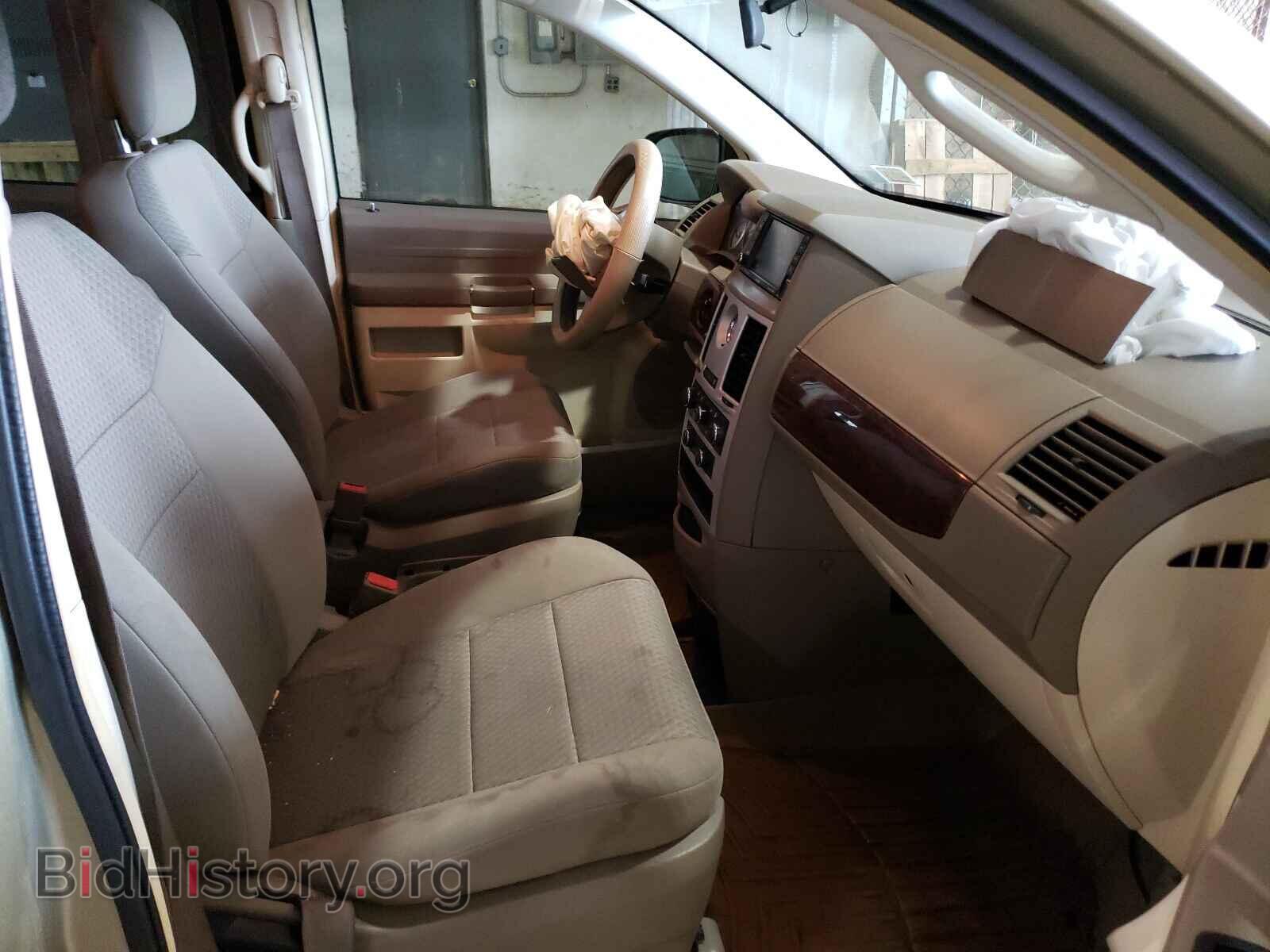 2010 CHRYSLER MINIVAN - VIN: 2A4RR2D17AR428581 - Фото 5
