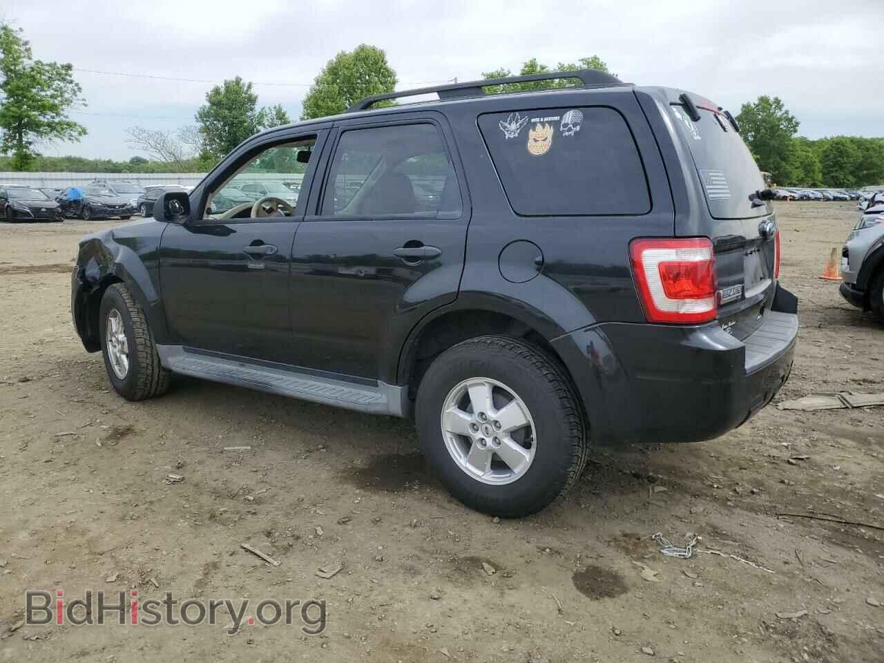 2011 FORD ESCAPE - VIN: 1FMCU0D77BKA75631 - Фото 2