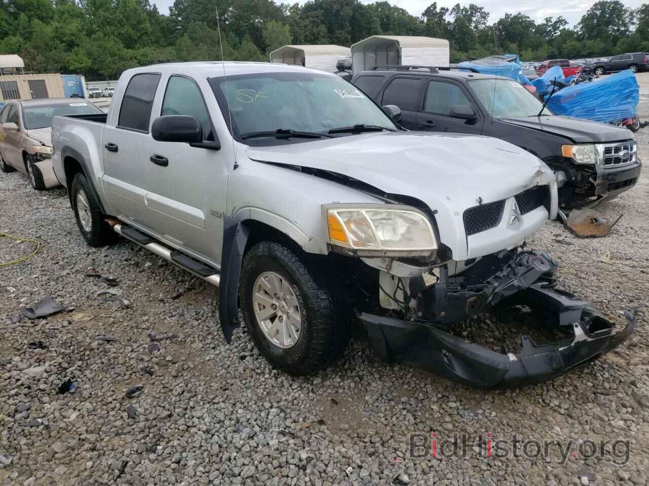 Photo 1Z7HC38K86S500698 - MITSUBISHI RAIDER 2006