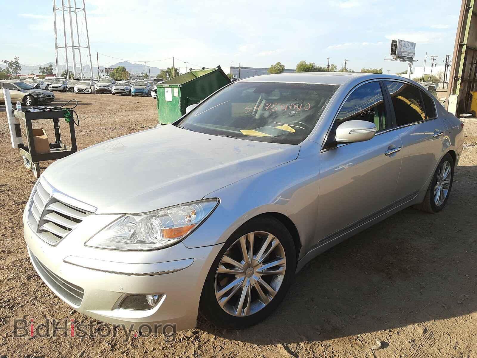 2009 HYUNDAI GENESIS - VIN: KMHGC46F99U059011 - Фото 2