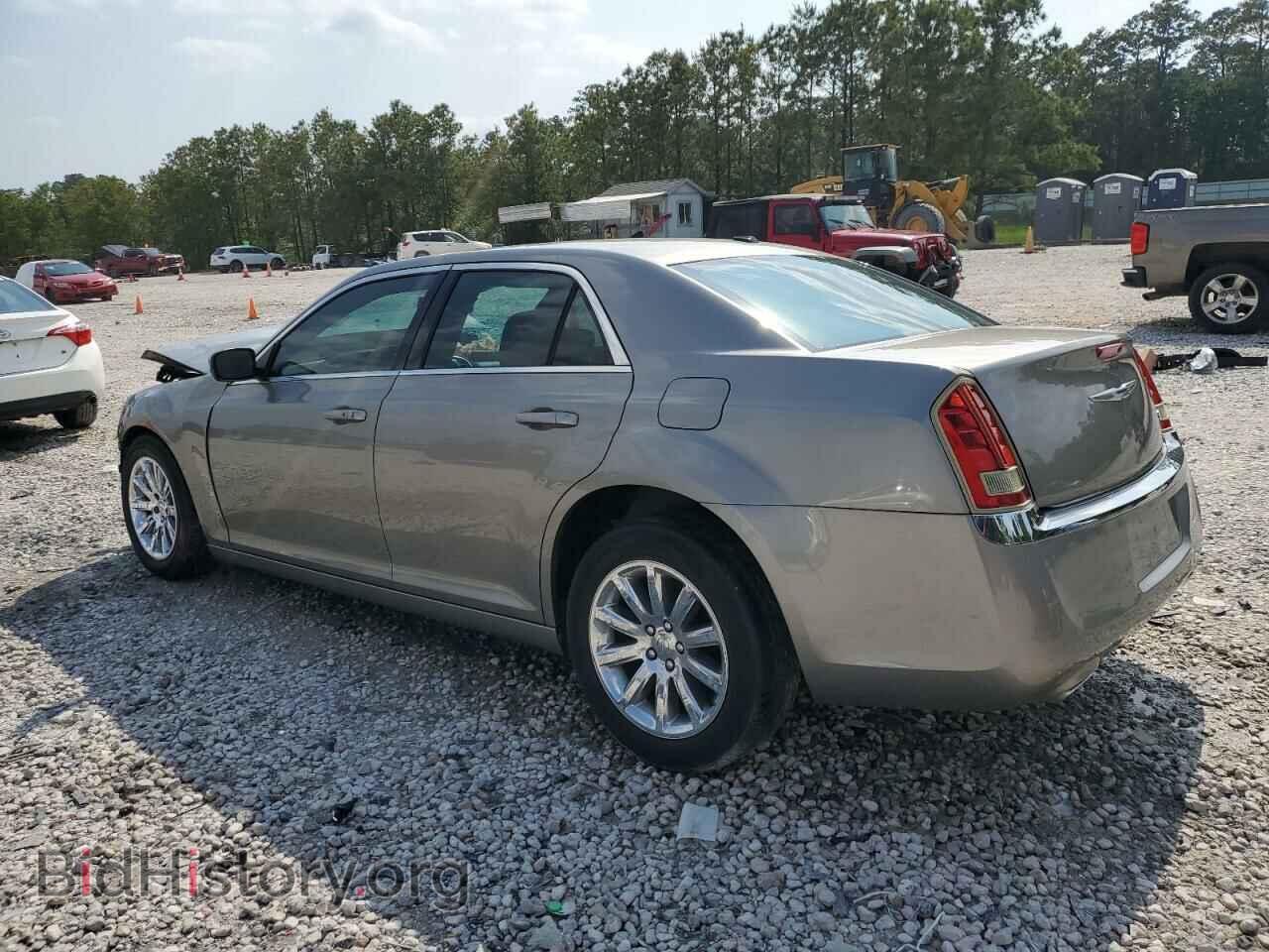 2014 CHRYSLER 300 - VIN: 2C3CCAAG0EH157167 - Фото 2
