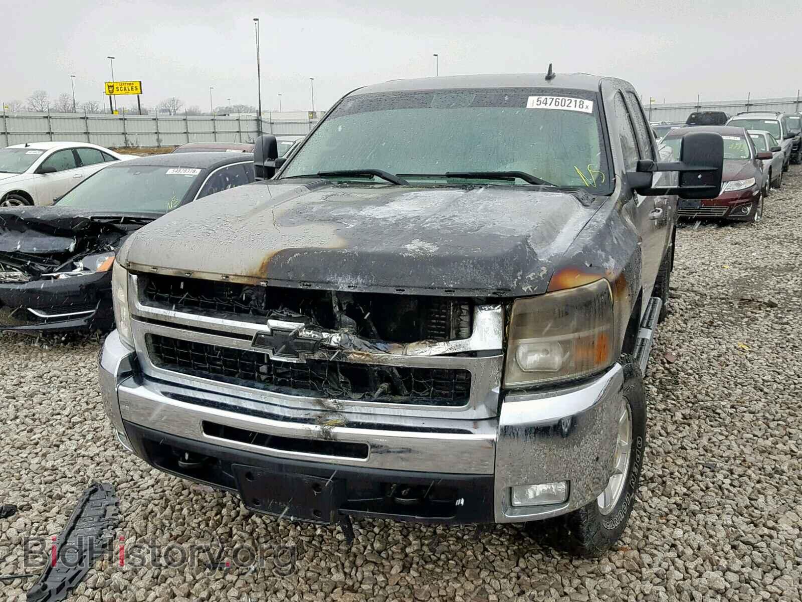 2007 CHEVROLET SILVERADO - VIN: 1GCHK236X7F525938 - Photo 2