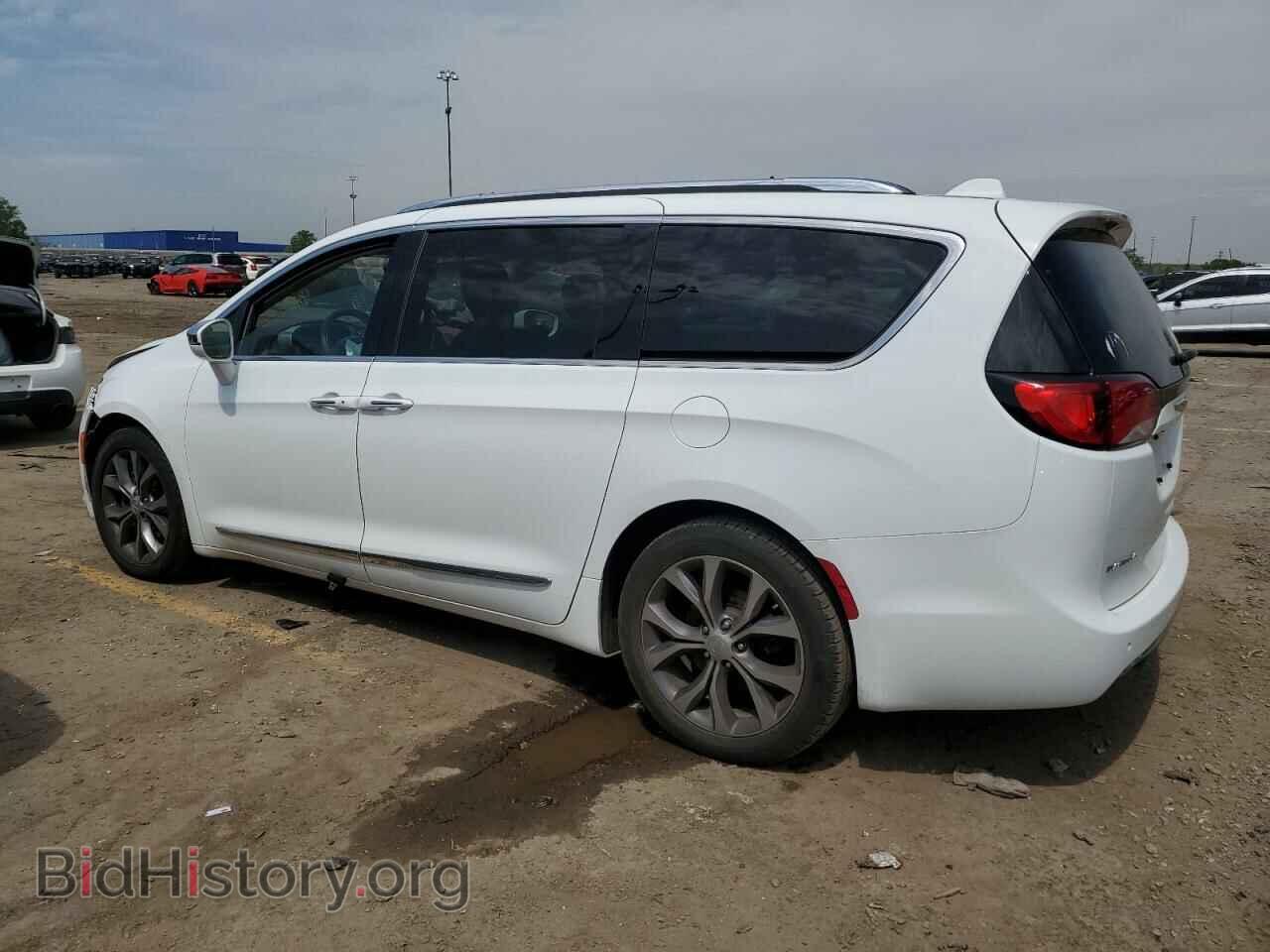 2017 CHRYSLER PACIFICA - VIN: 2C4RC1GG8HR669917 - Photo 2