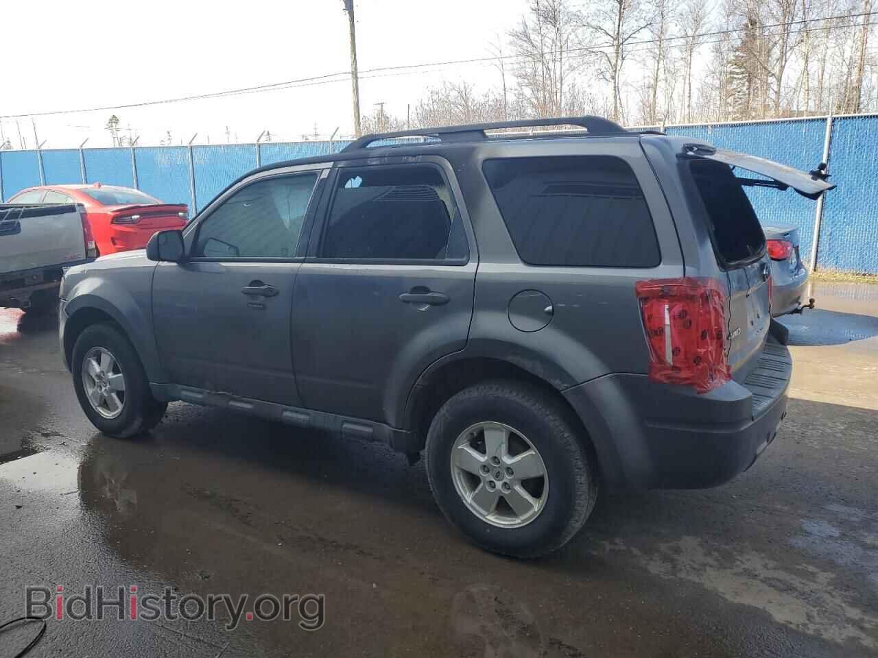 2011 FORD ESCAPE - VIN: 1FMCU0D73BKA17287 - Фото 2
