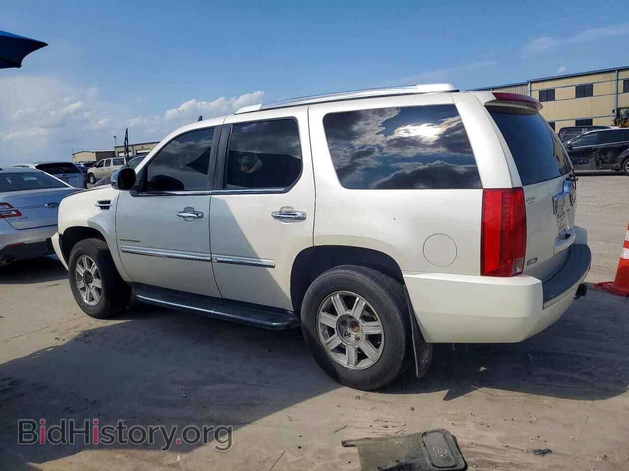 2011 CADILLAC ESCALADE - VIN: 1GYS4BEF1BR284561 - Фото 2