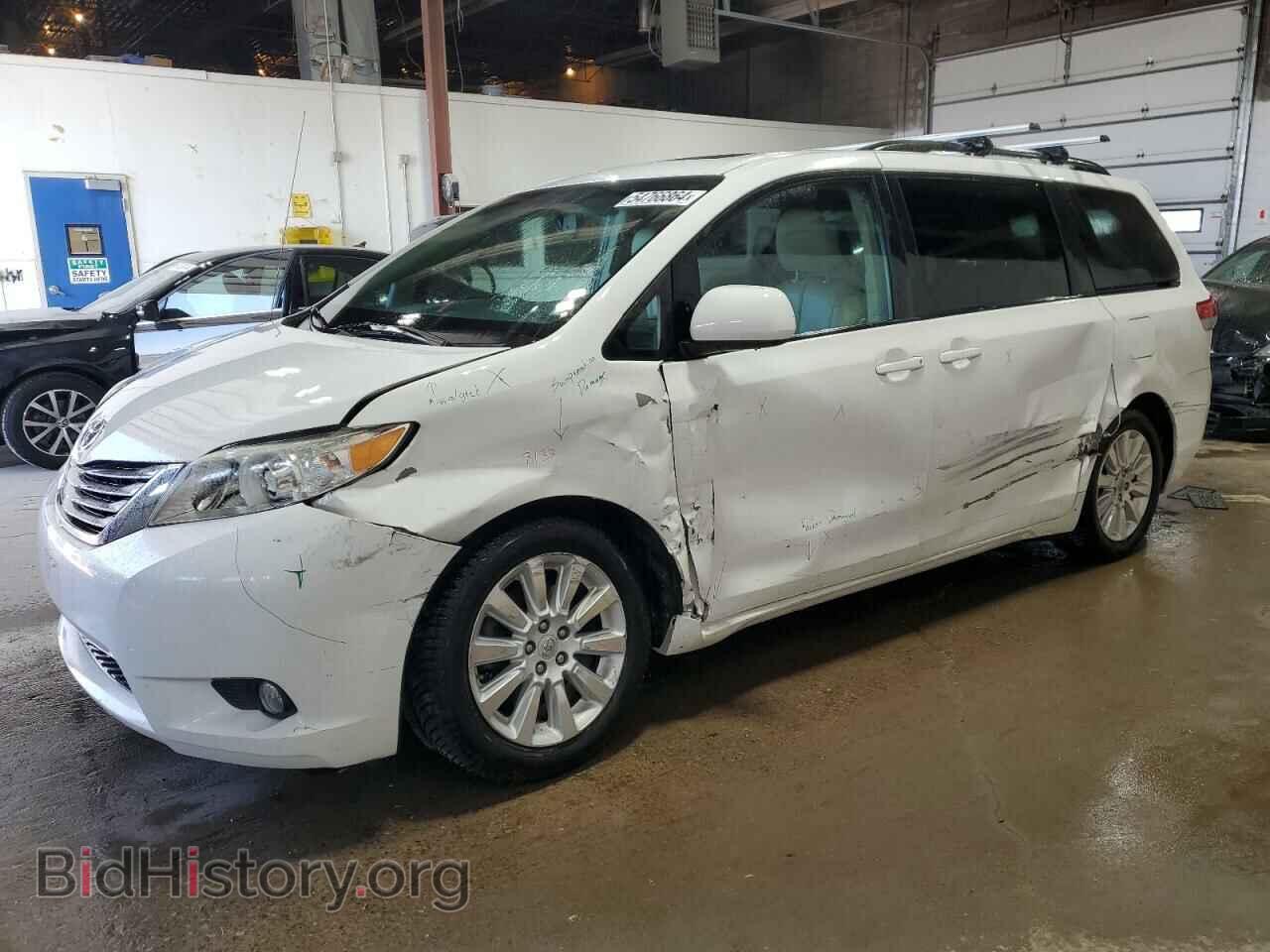 Photo 5TDDK3DC4CS030640 - TOYOTA All Models 2012