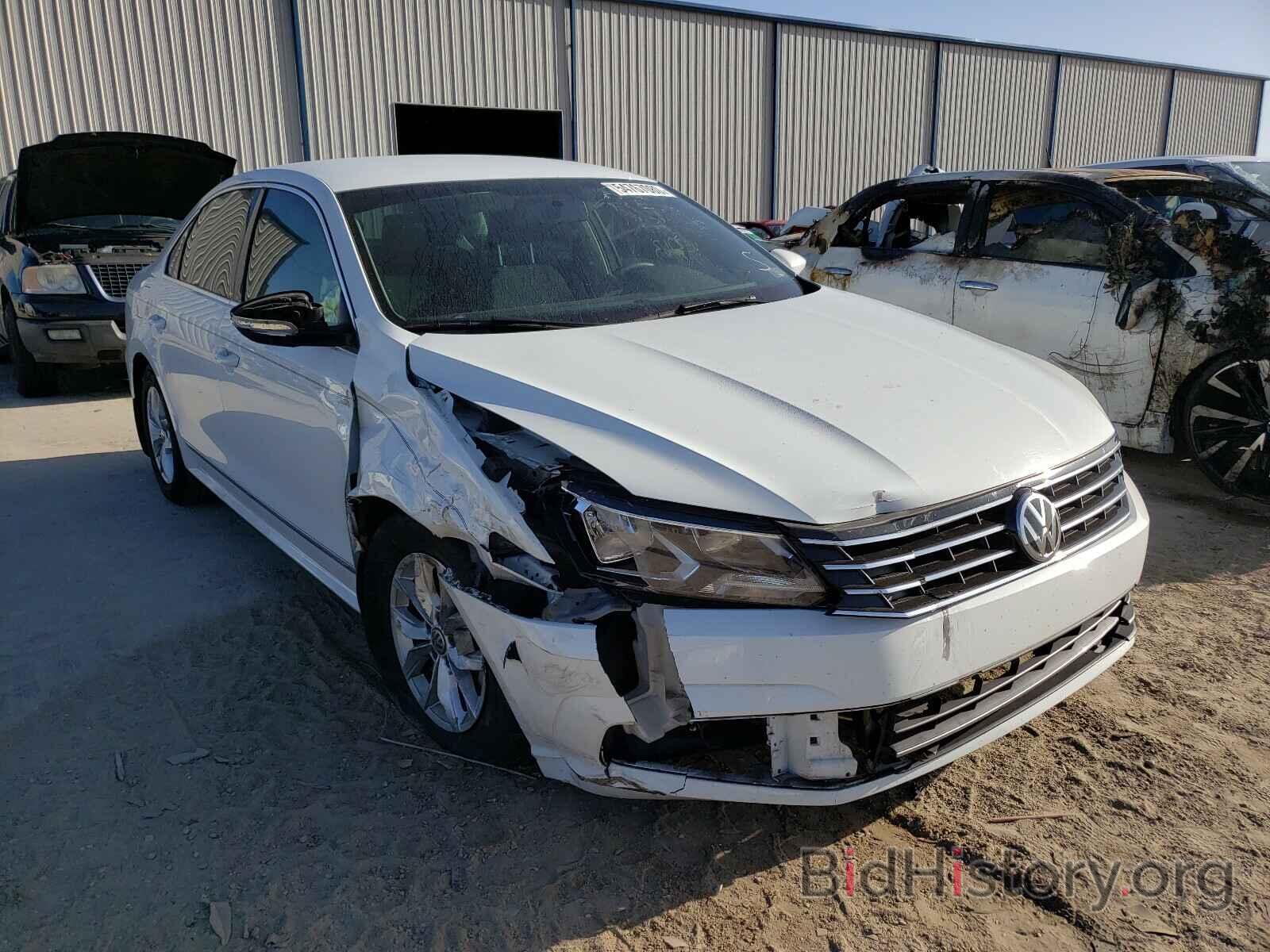 Photo 1VWAT7A36HC000928 - VOLKSWAGEN PASSAT 2017