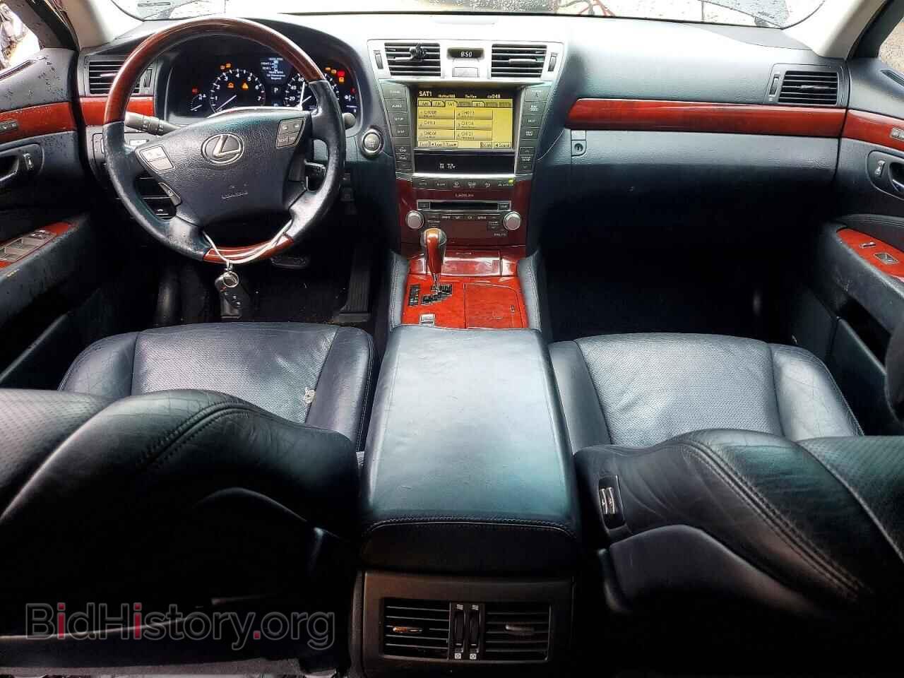 2012 LEXUS LS460 - VIN: JTHBL5EFXC5110537 - Photo 8
