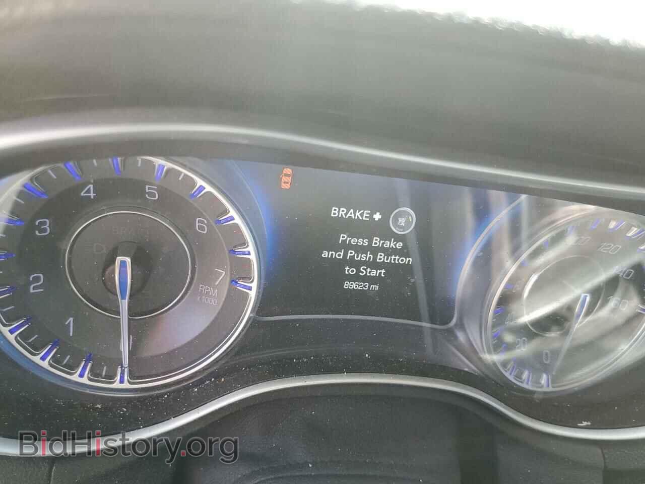 2017 CHRYSLER 300 - VIN: 2C3CCAET3HH668111 - Фото 9