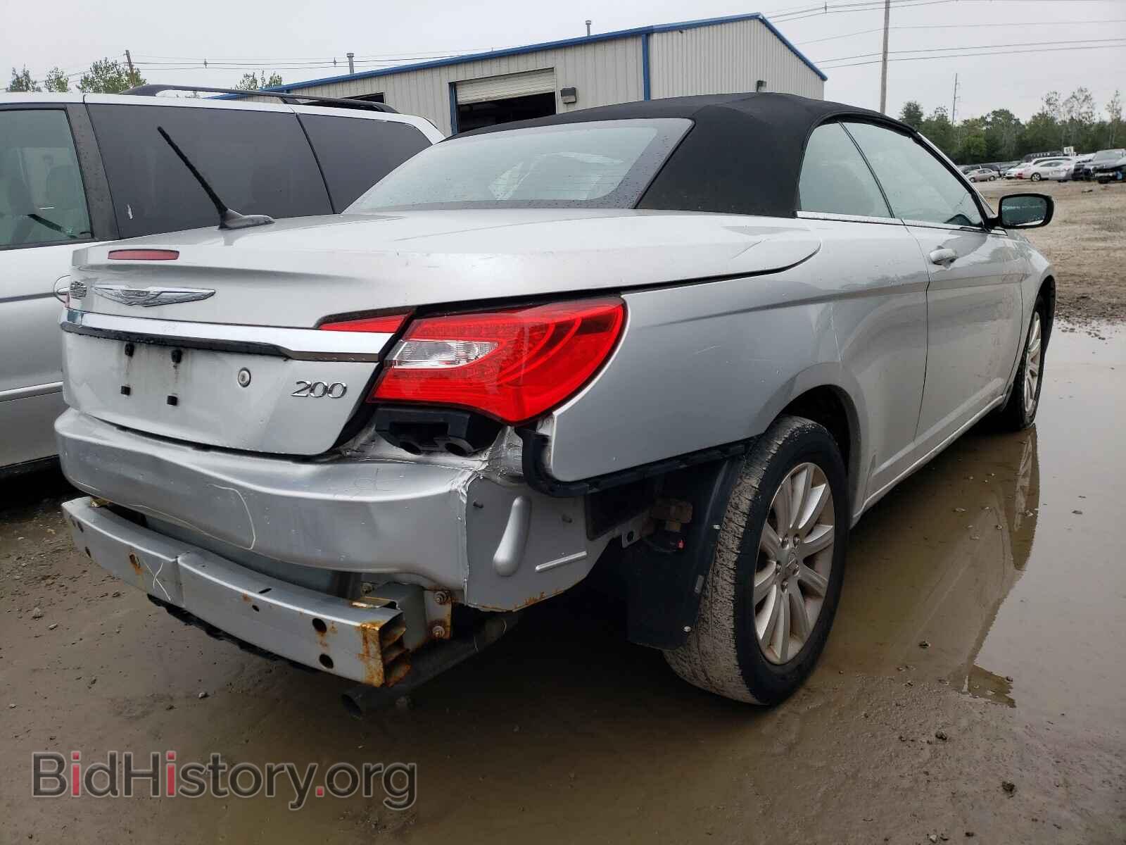 2011 CHRYSLER 200 - VIN: 1C3BC2EB3BN611270 - Фото 4