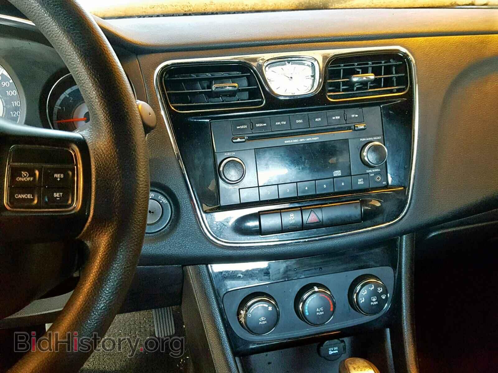 2012 CHRYSLER 200 - VIN: 1C3CCBAB0CN134714 - Фото 9