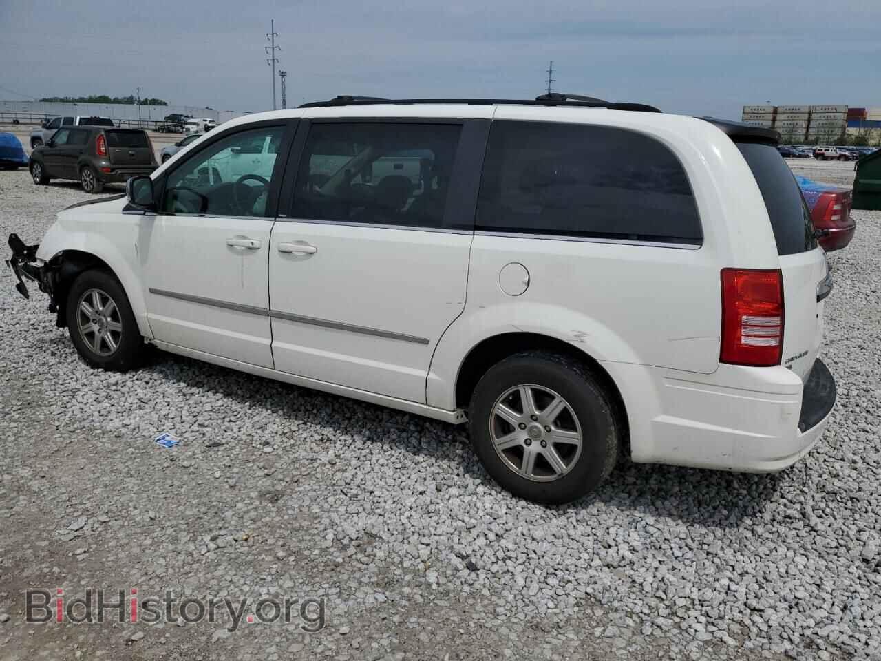 2010 CHRYSLER MINIVAN - VIN: 2A4RR8DX4AR366709 - Фото 2