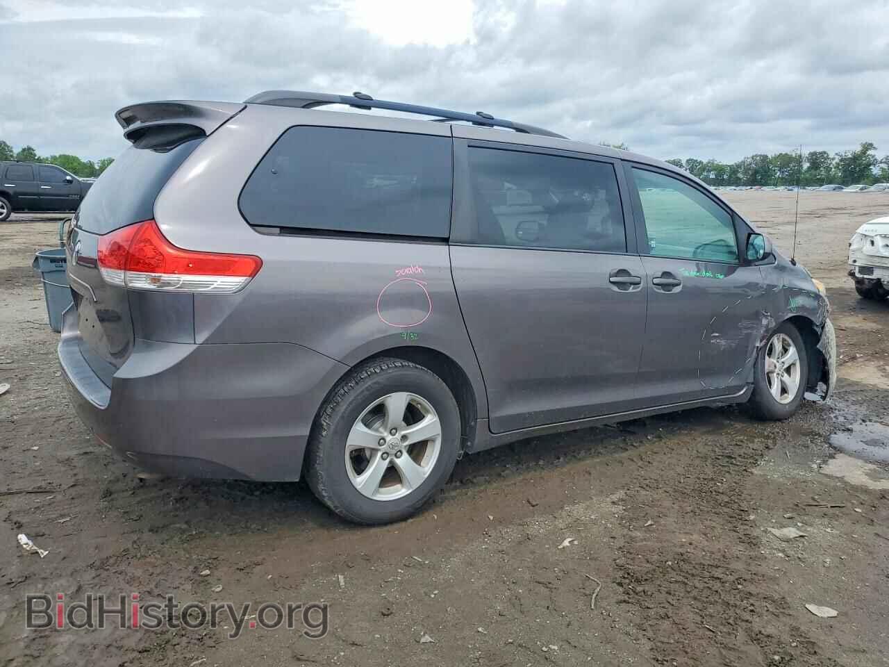 2011 TOYOTA SIENNA - VIN: 5TDKK3DC8BS171152 - Фото 3