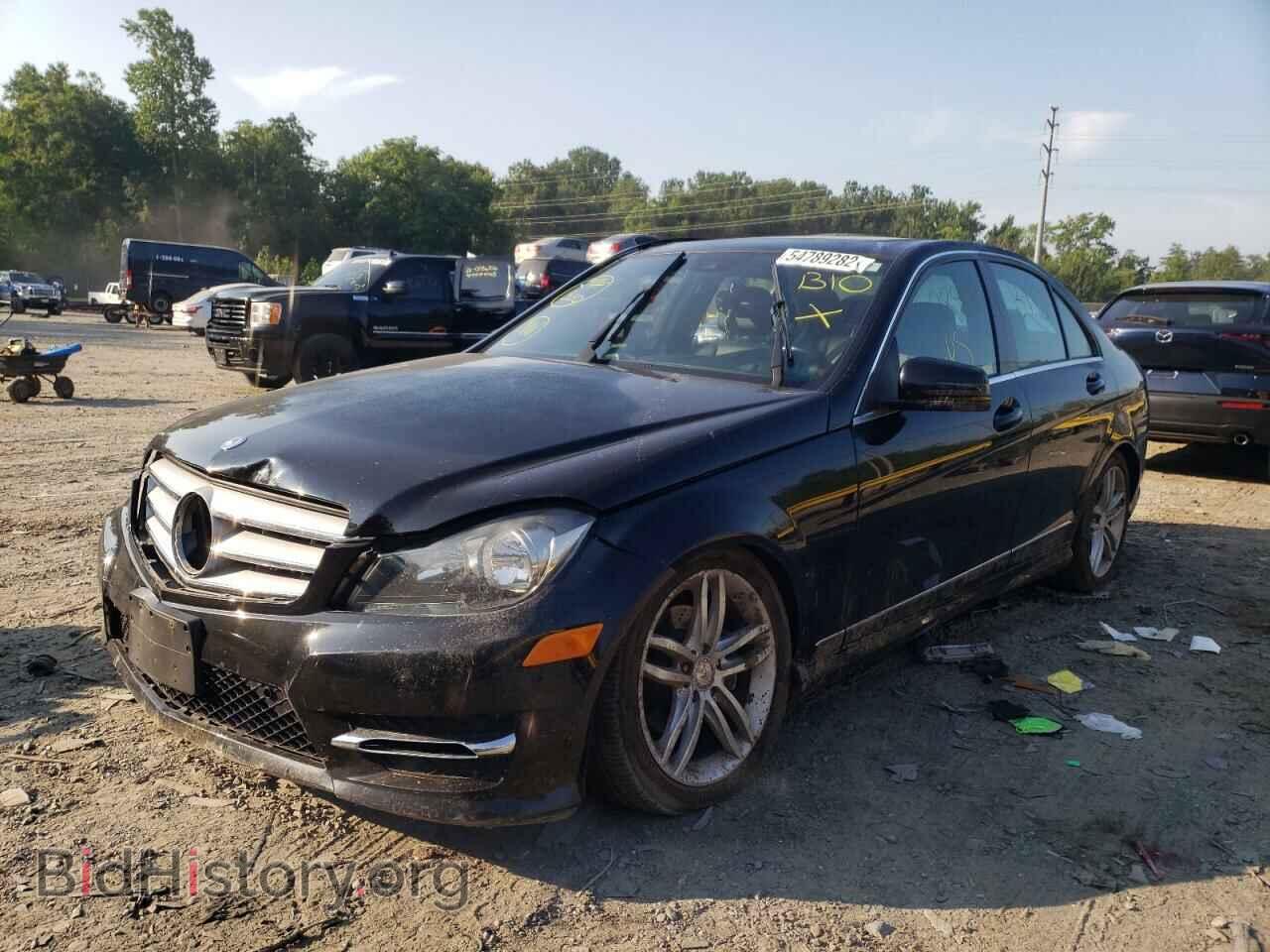 2012 MERCEDES-BENZ C-CLASS - VIN: WDDGF8BB3CA717880 - Фото 2