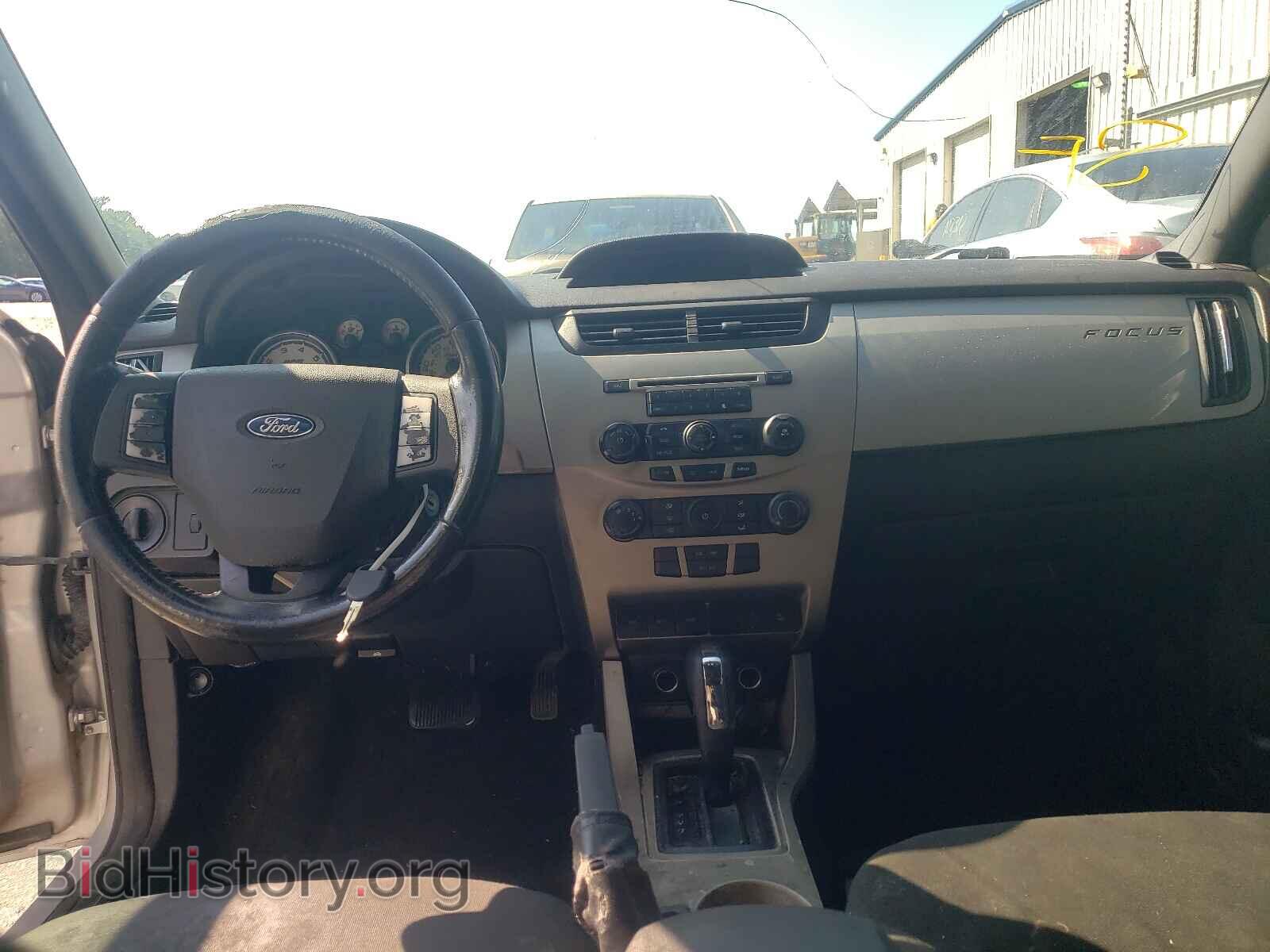 2009 FORD FOCUS - VIN: 1FAHP36N49W214945 - Фото 9