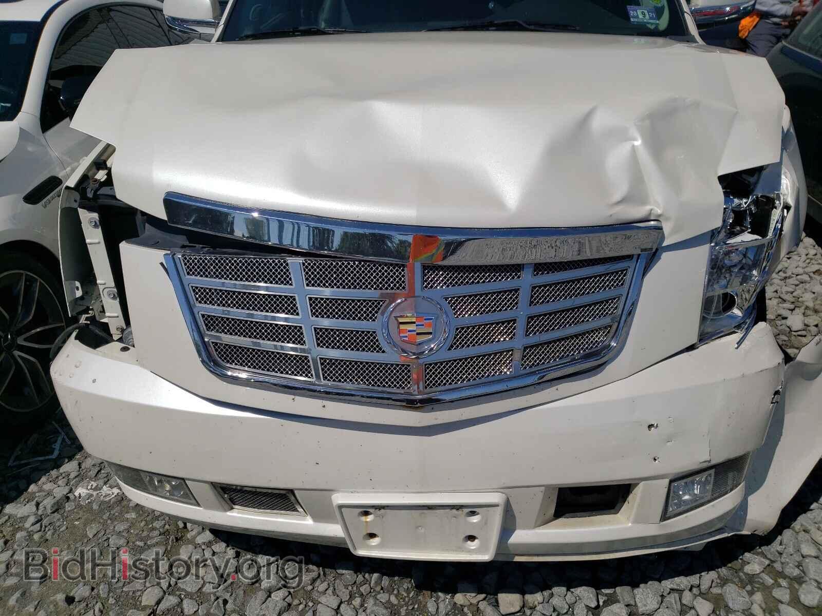 2011 CADILLAC ESCALADE - VIN: 1GYS4CEF2BR137347 - Фото 7