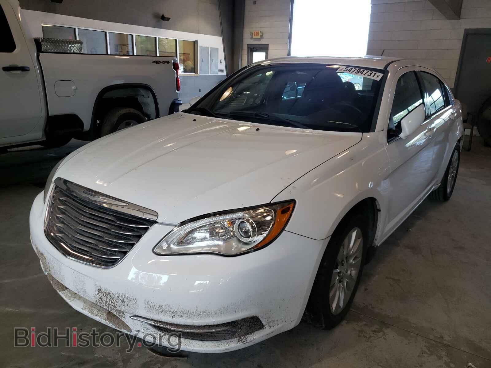 2014 CHRYSLER 200 - VIN: 1C3CCBAB6EN123932 - Фото 2