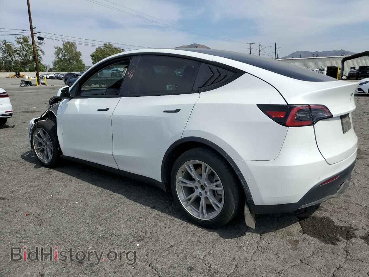 2022 TESLA MODEL Y - VIN: 7SAYGAEE2NF365283 - Фото 2