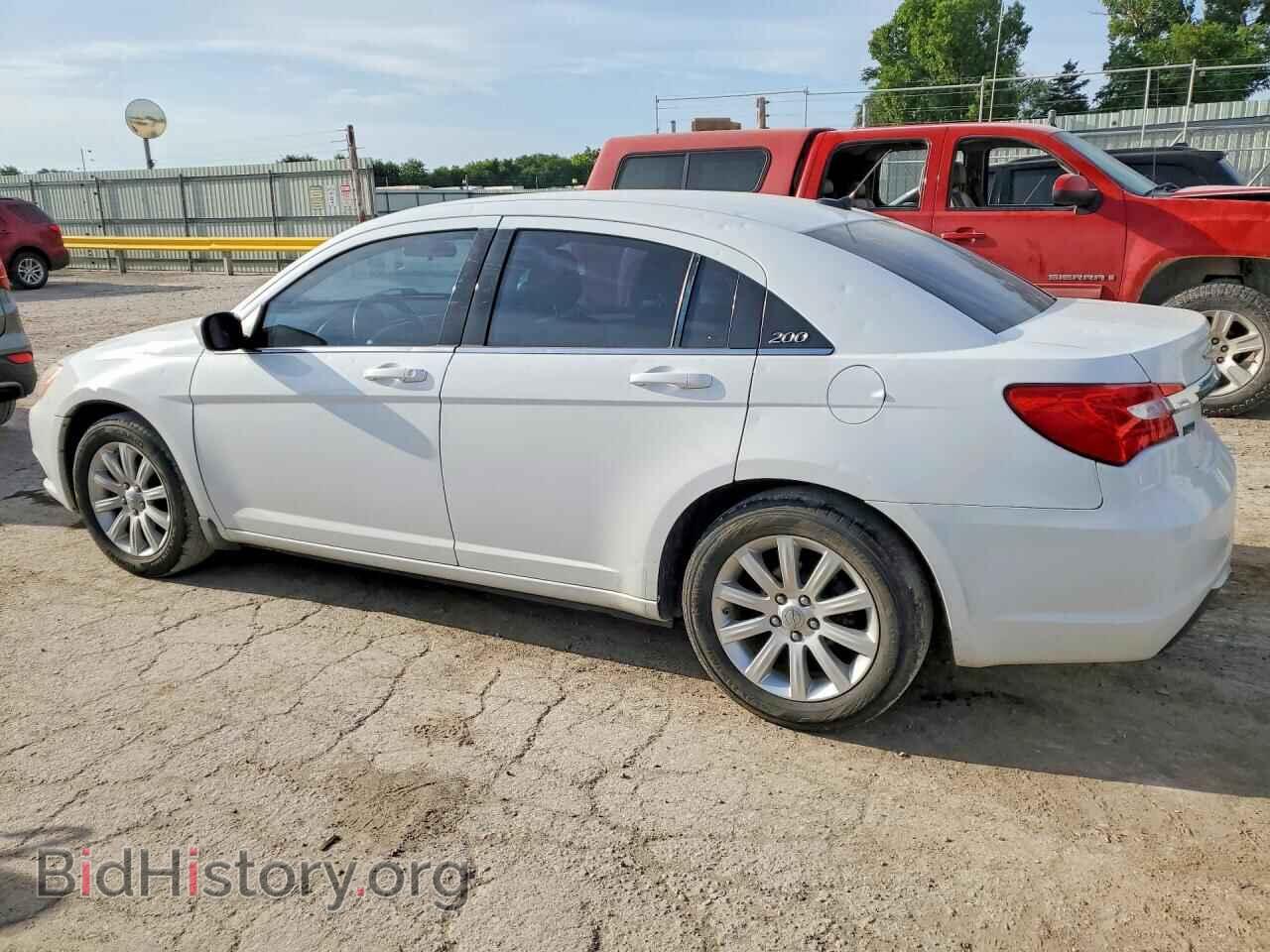2013 CHRYSLER 200 - VIN: 1C3CCBBG2DN743654 - Photo 2