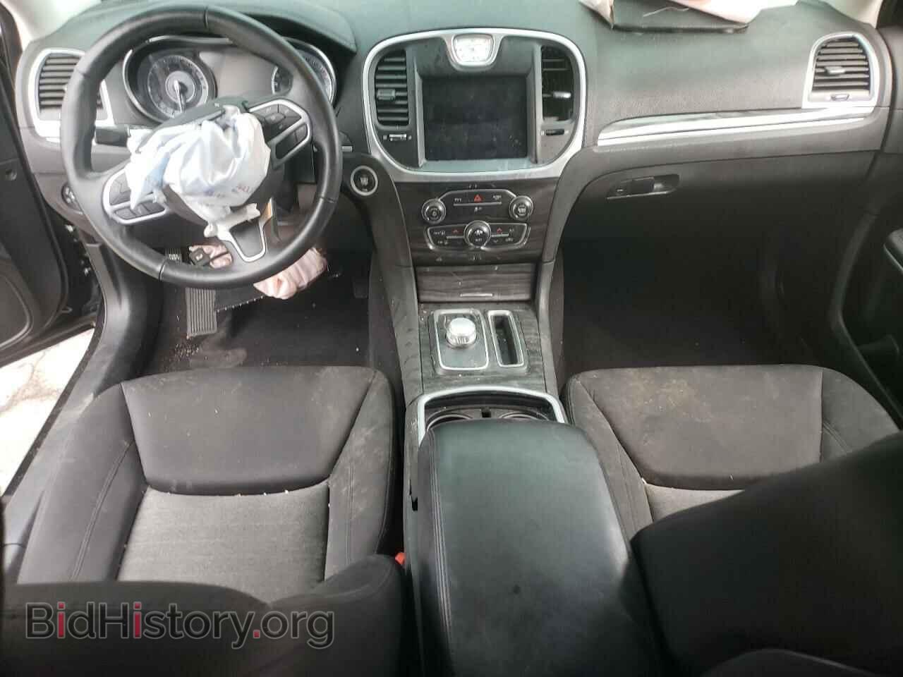 2019 CHRYSLER 300 - VIN: 2C3CCAAG9KH755480 - Фото 8