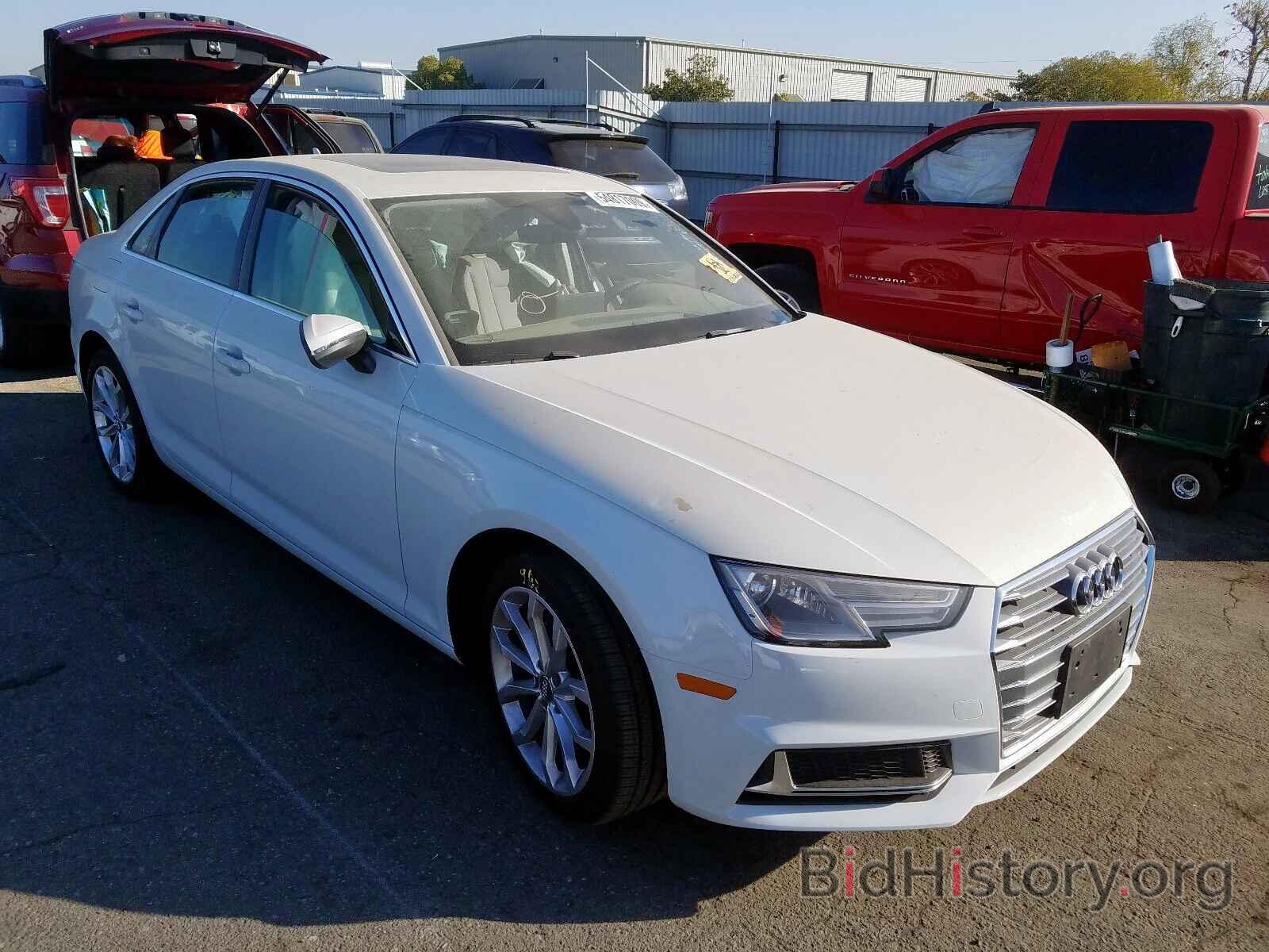 Photo WAUGMAF42KA062870 - AUDI A4 2019