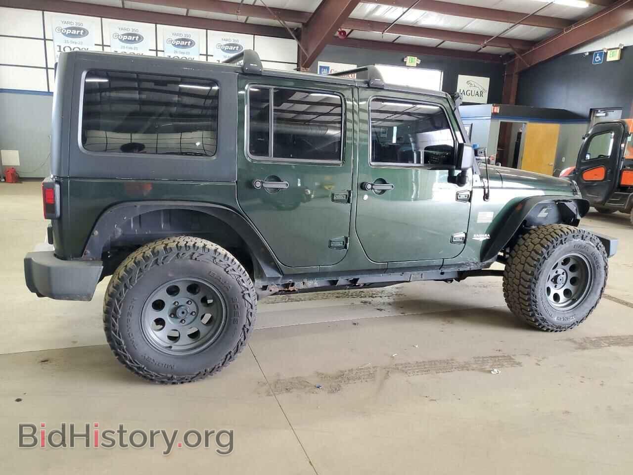 2010 JEEP All Models - VIN: 1J4HA5H12AL138739 - Фото 3