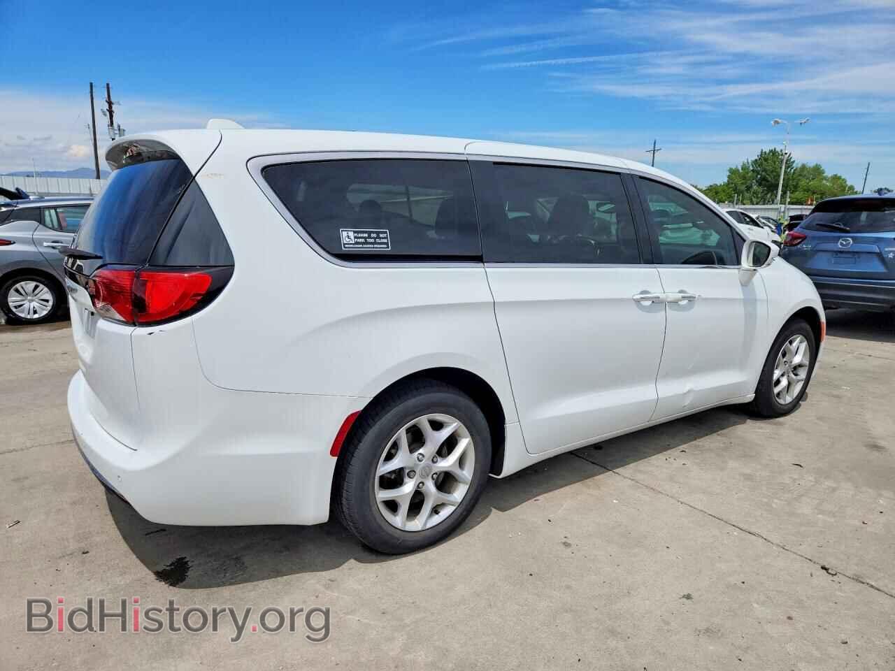 2018 CHRYSLER PACIFICA - VIN: 2C4RC1FG2JR157111 - Photo 3