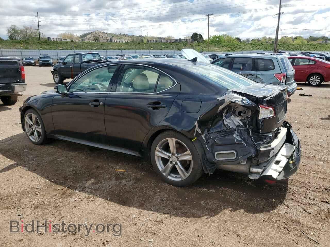 2011 LEXUS IS - VIN: JTHBF5C21B5138832 - Photo 2