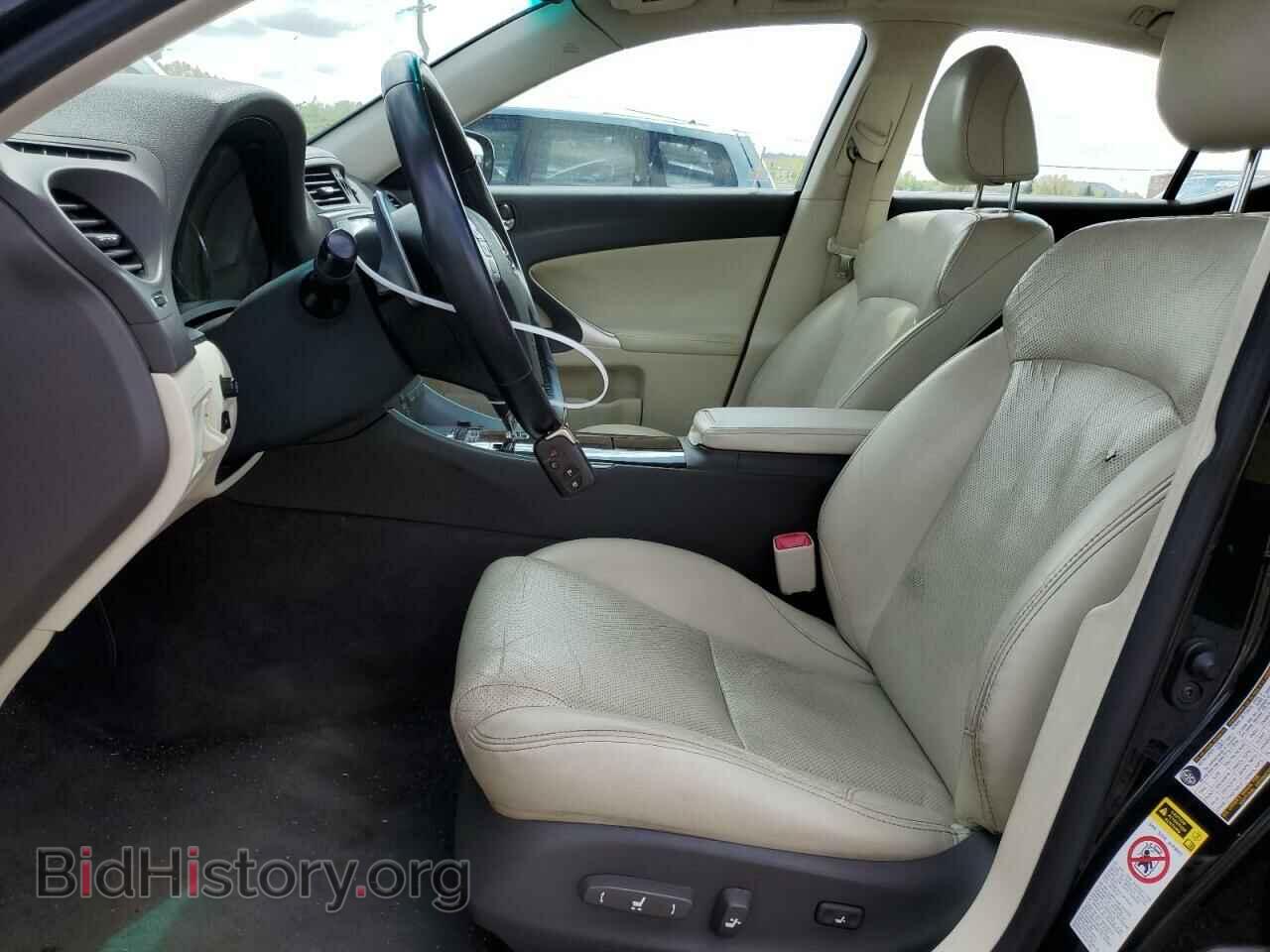 2011 LEXUS IS - VIN: JTHBF5C21B5138832 - Photo 7