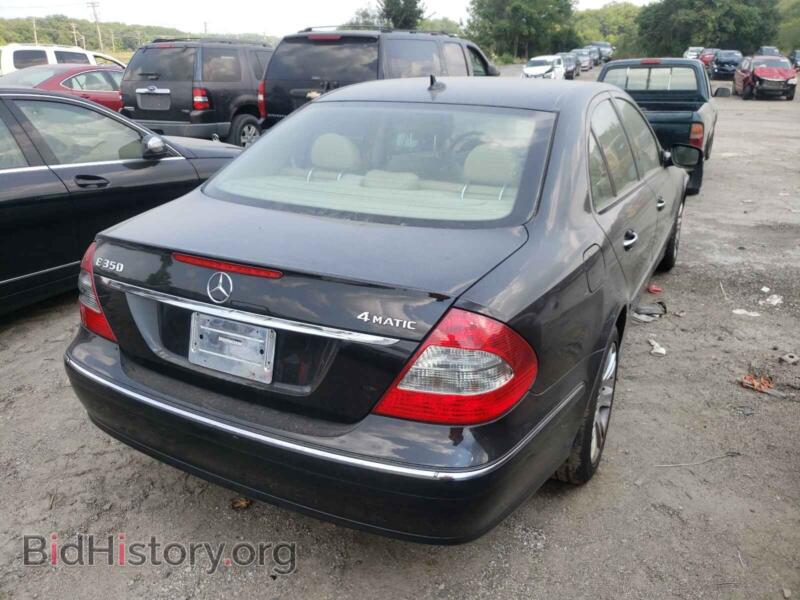 2009 Mercedes-Benz E-CLASS (VIN WDBUF87X09B381768) — фото 4 из 9