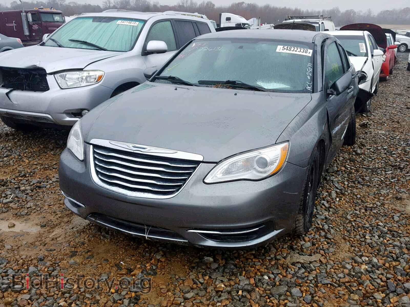2012 CHRYSLER 200 - VIN: 1C3CCBAB9CN226131 - Фото 2