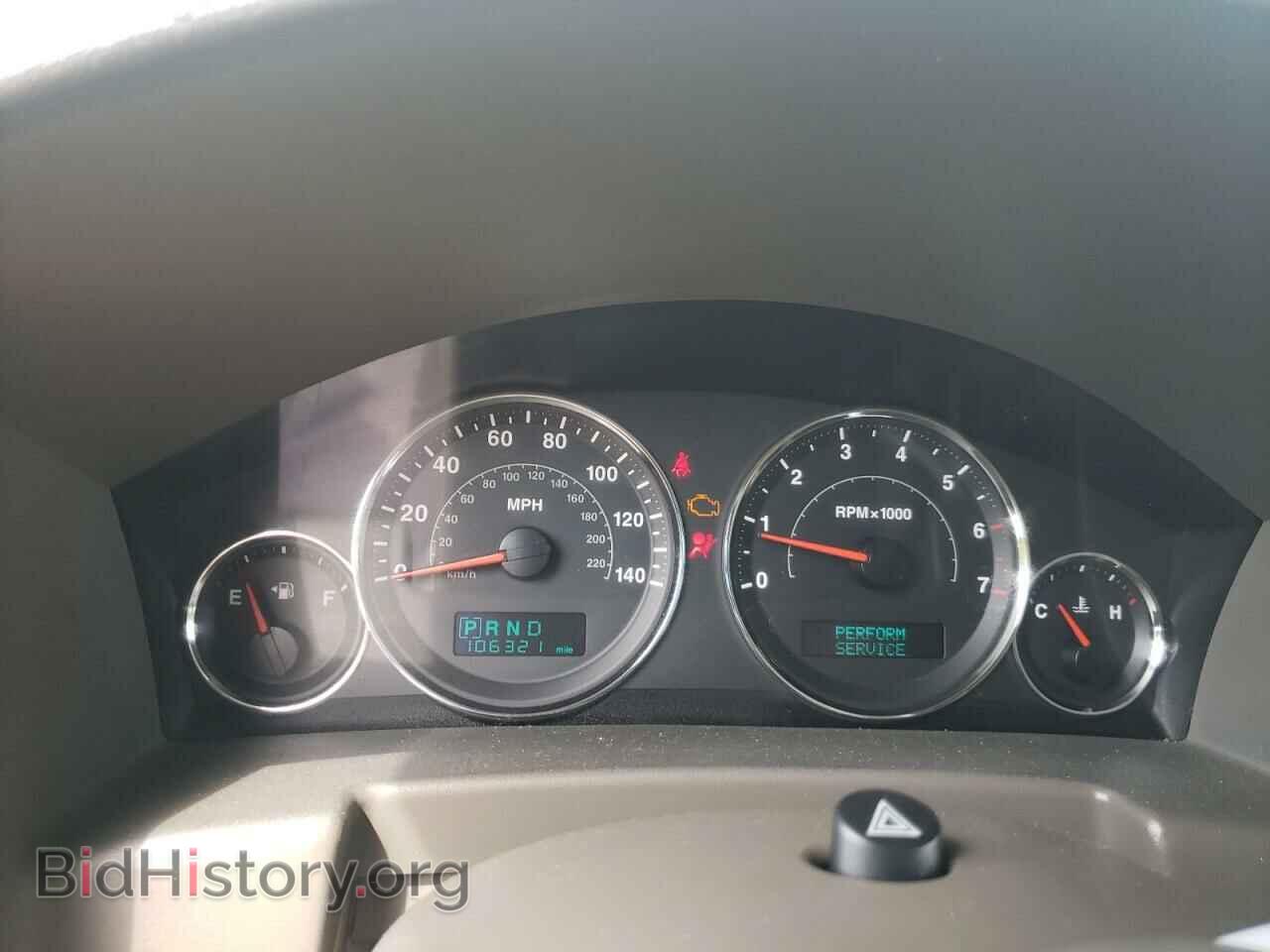 2007 JEEP COMMANDER - VIN: 1J8HG48K47C624722 - Фото 8